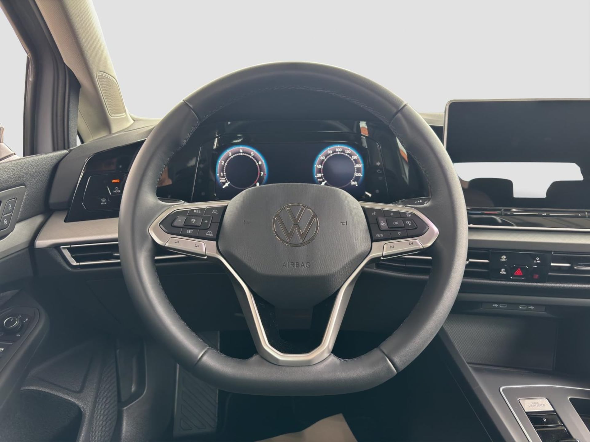 Volkswagen Golf Life