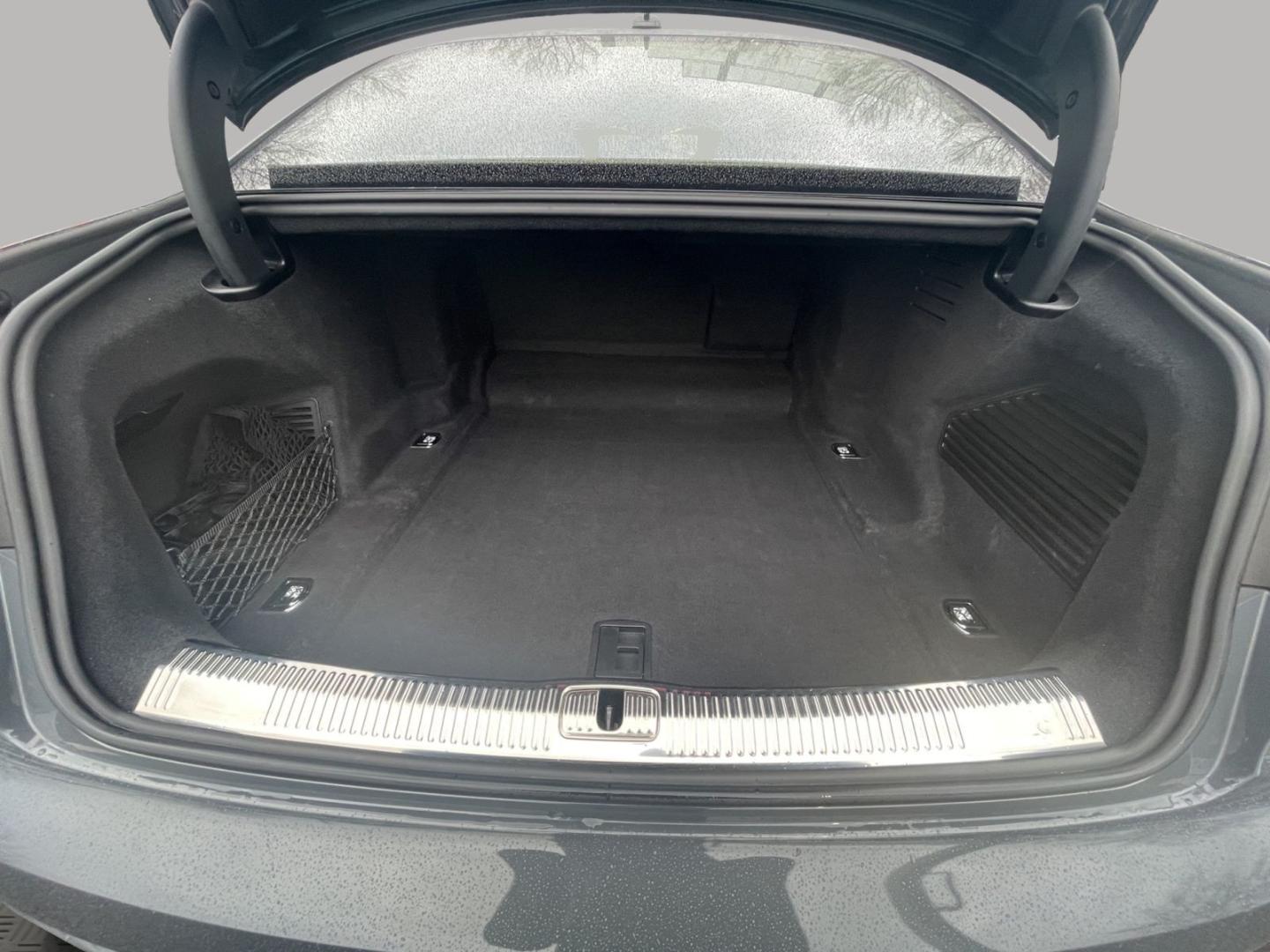 Image about Audi S8 TFSI quattro tiptronic