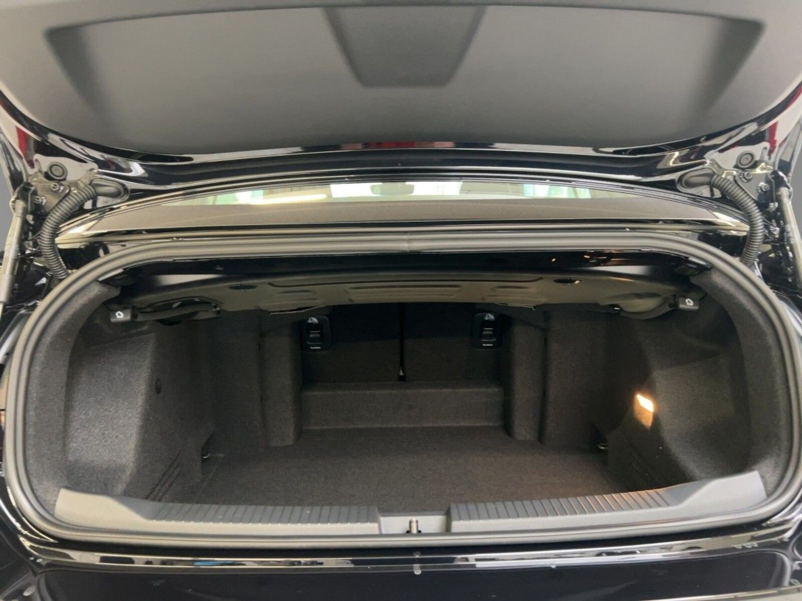 Volkswagen T-Roc Cabriolet – Bild 7