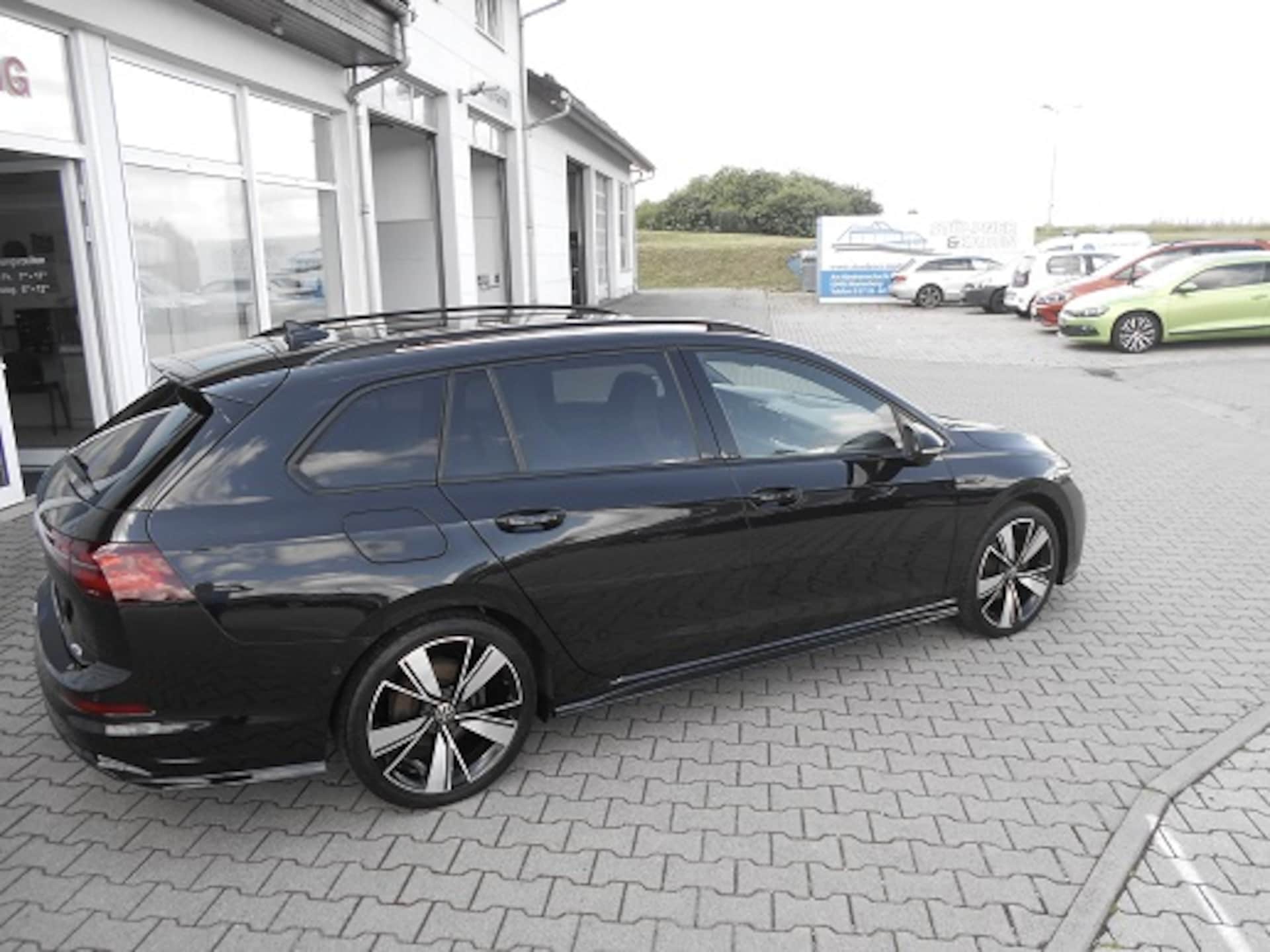 Volkswagen Golf Variant R-Line