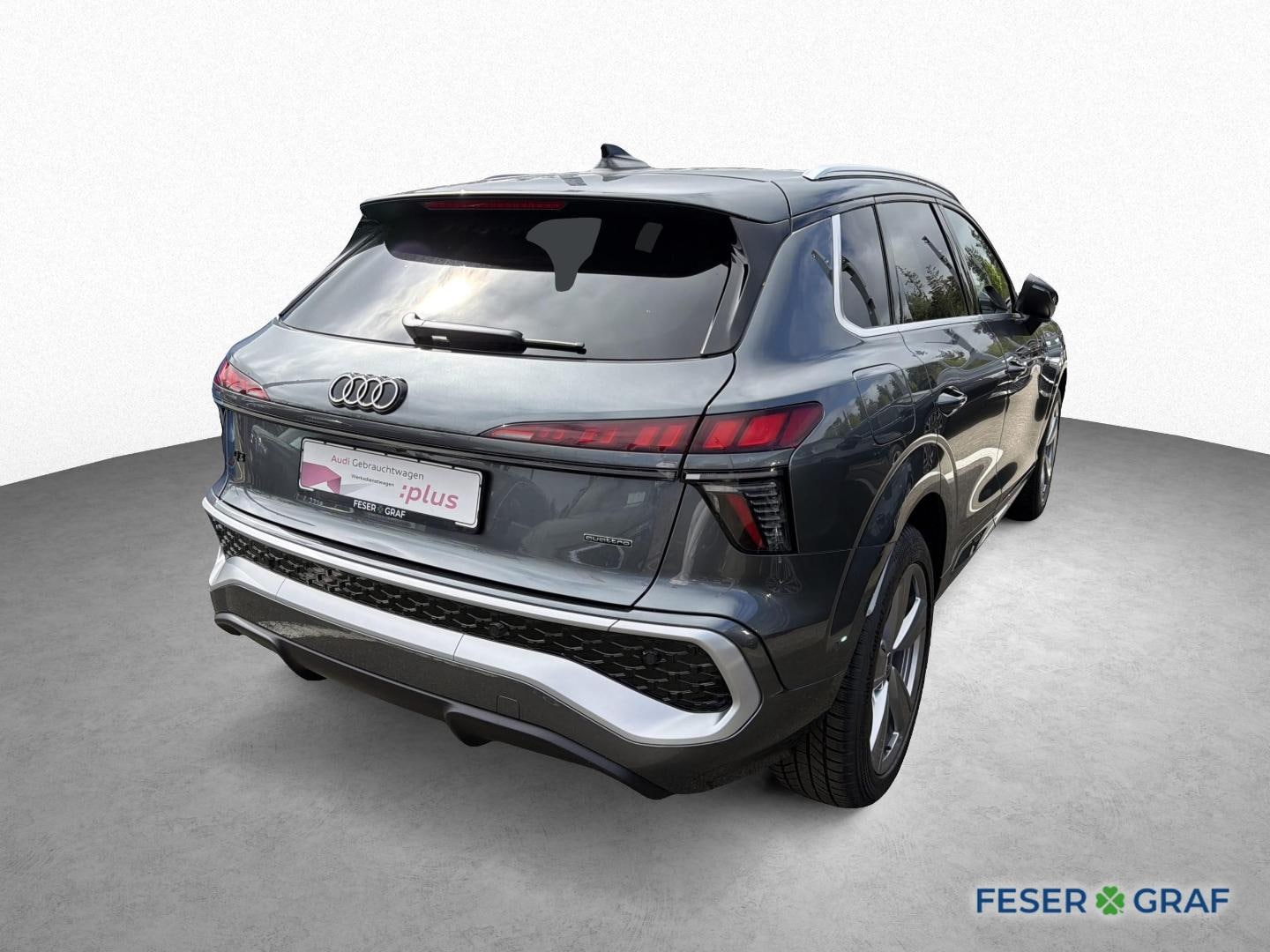 Bild über Audi Q3 SUV TFSI quattro 195 kW S tronic - für weitere Informationen kontaktieren Sie den Audi Partner