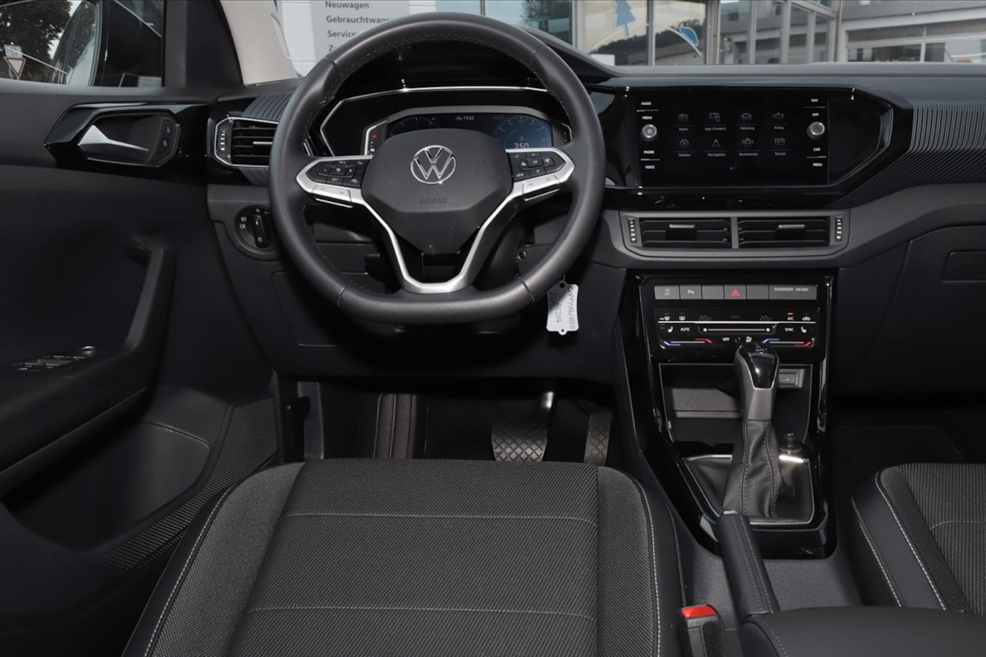 Volkswagen T-Cross Style