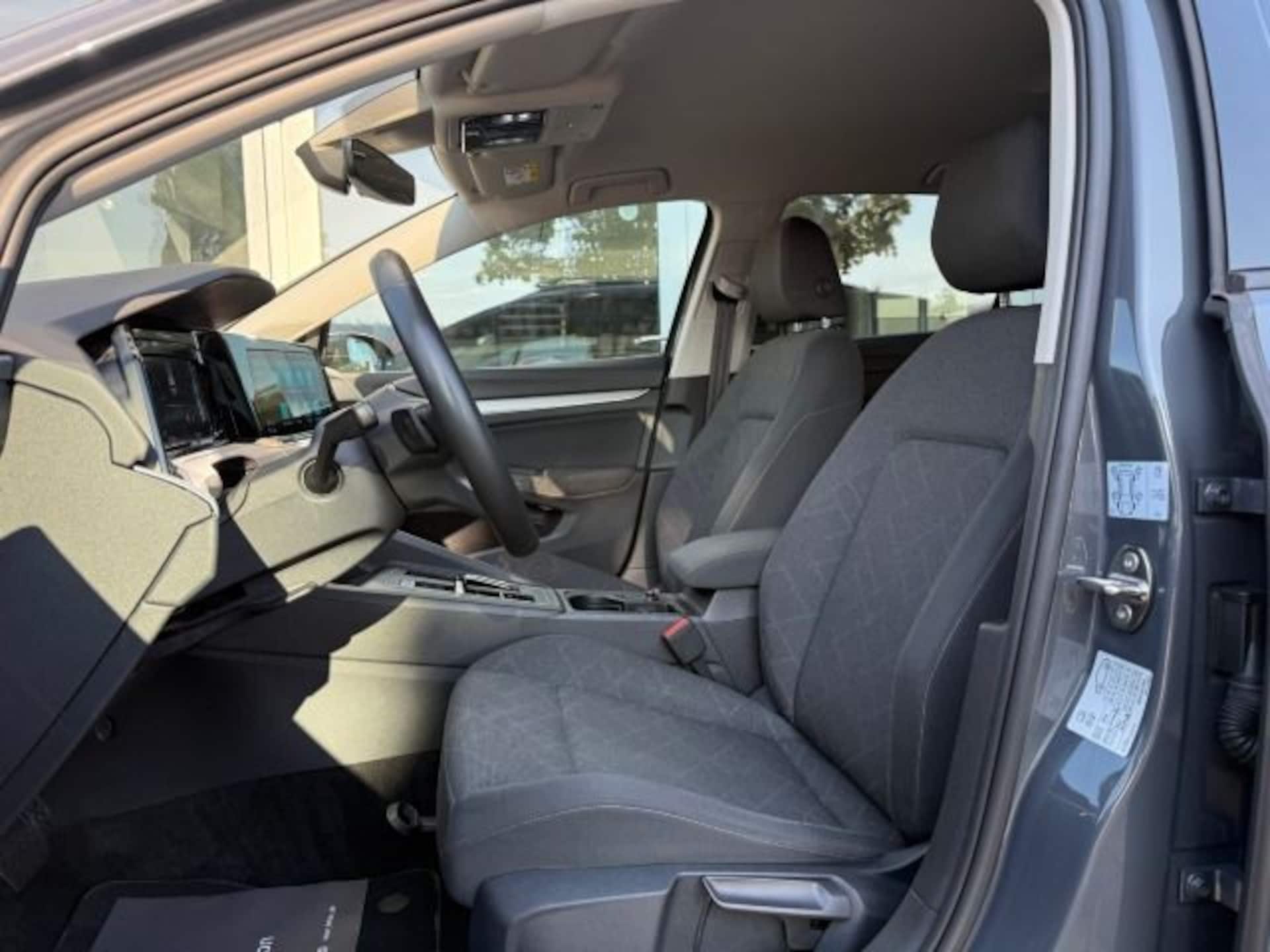 Volkswagen Golf Variant Life
