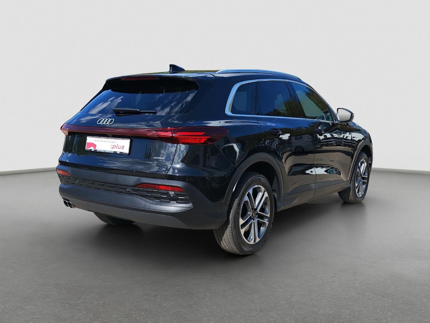 Bild über Audi Q5 SUV TDI quattro 150 kW S tronic - für weitere Informationen kontaktieren Sie den Audi Partner