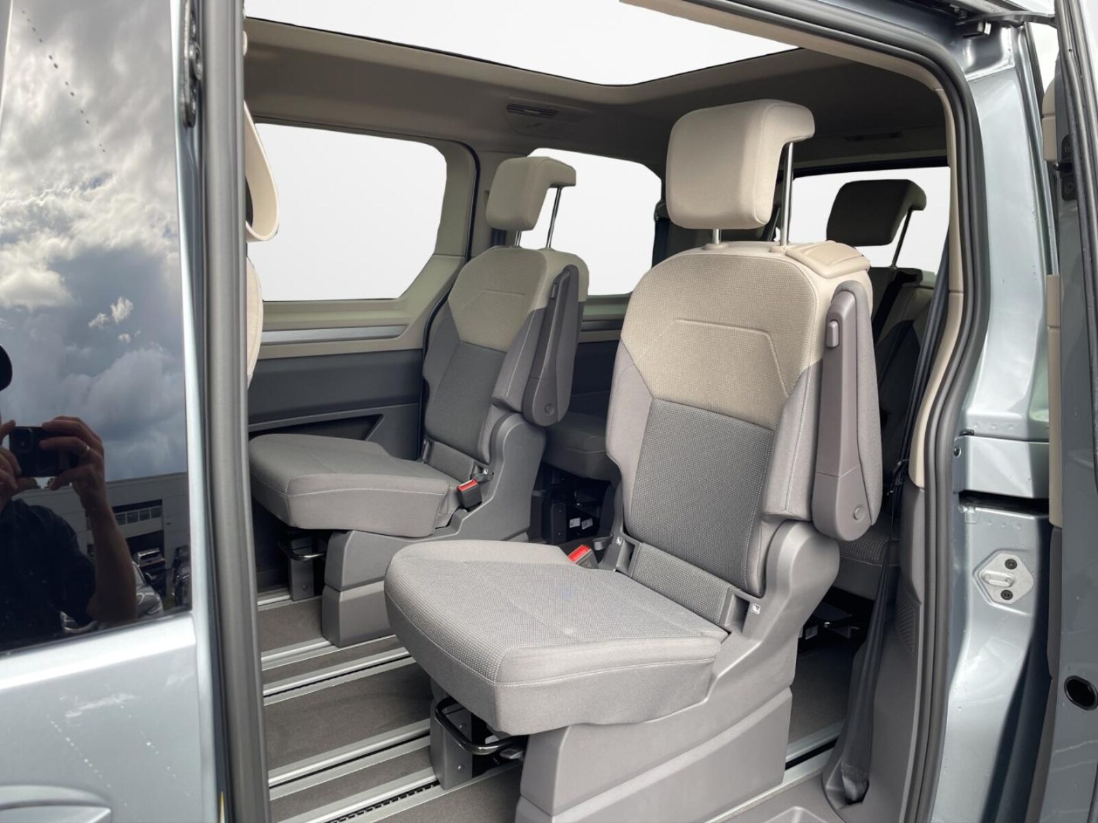Volkswagen Multivan – Bild 11