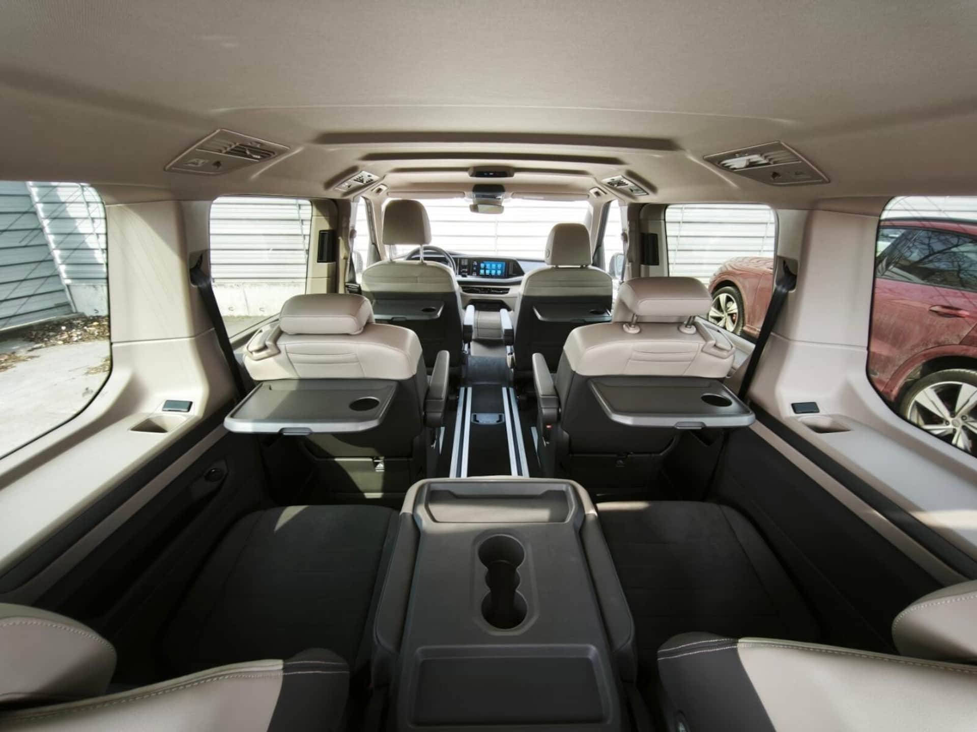 Volkswagen Multivan długi rozstaw osi Life