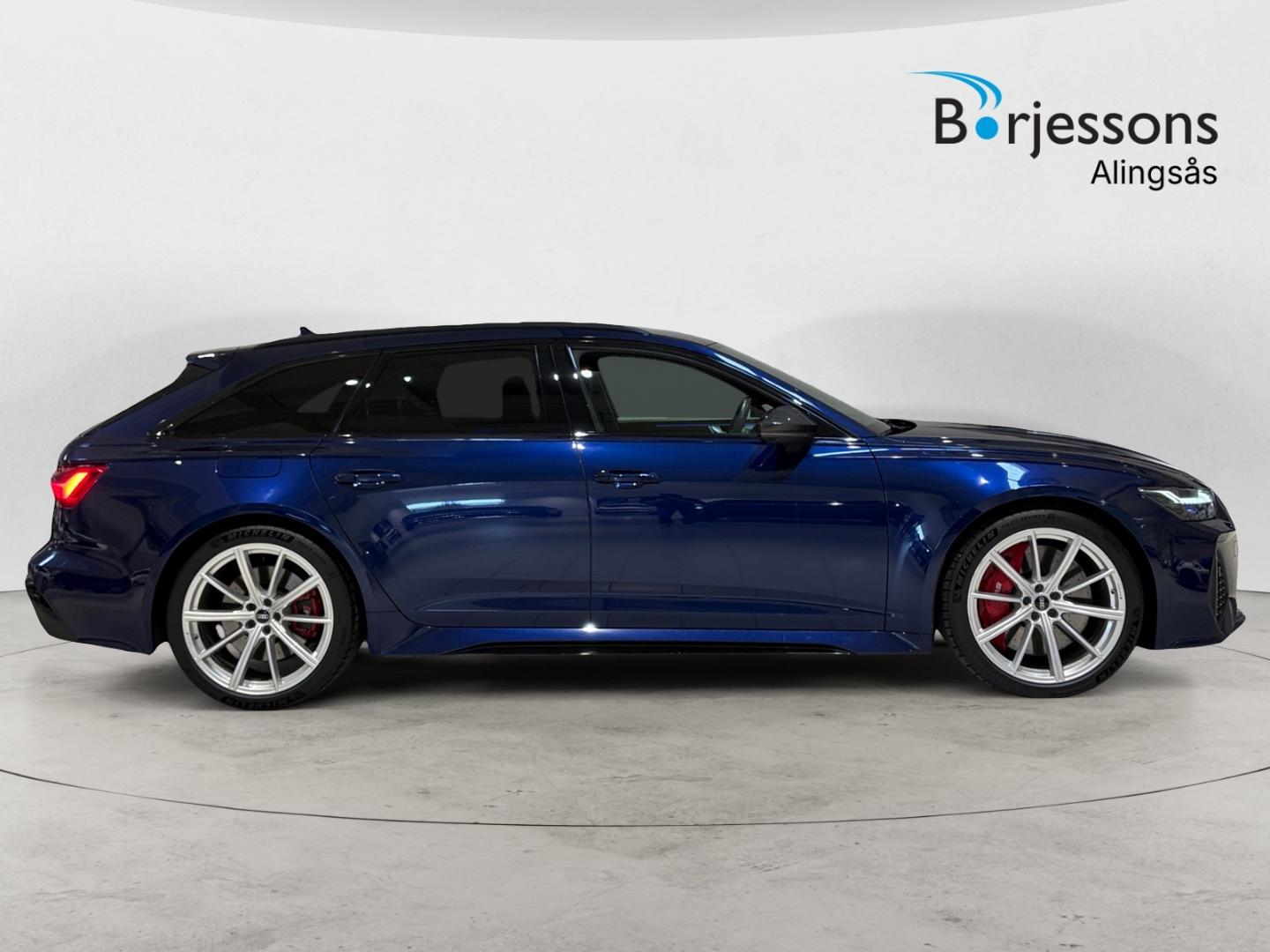 Bild som visar&nbsp;Audi RS 6 Avant&nbsp;RS 6 Avant 600 hk tiptronic - för mer information kontakta din Audi Partner
