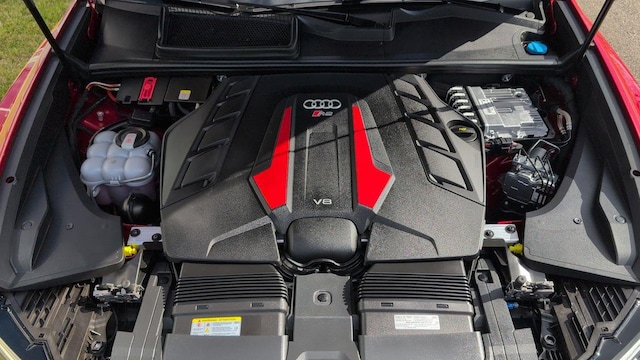 2025 Audi RS Q8 Base - Photo 28