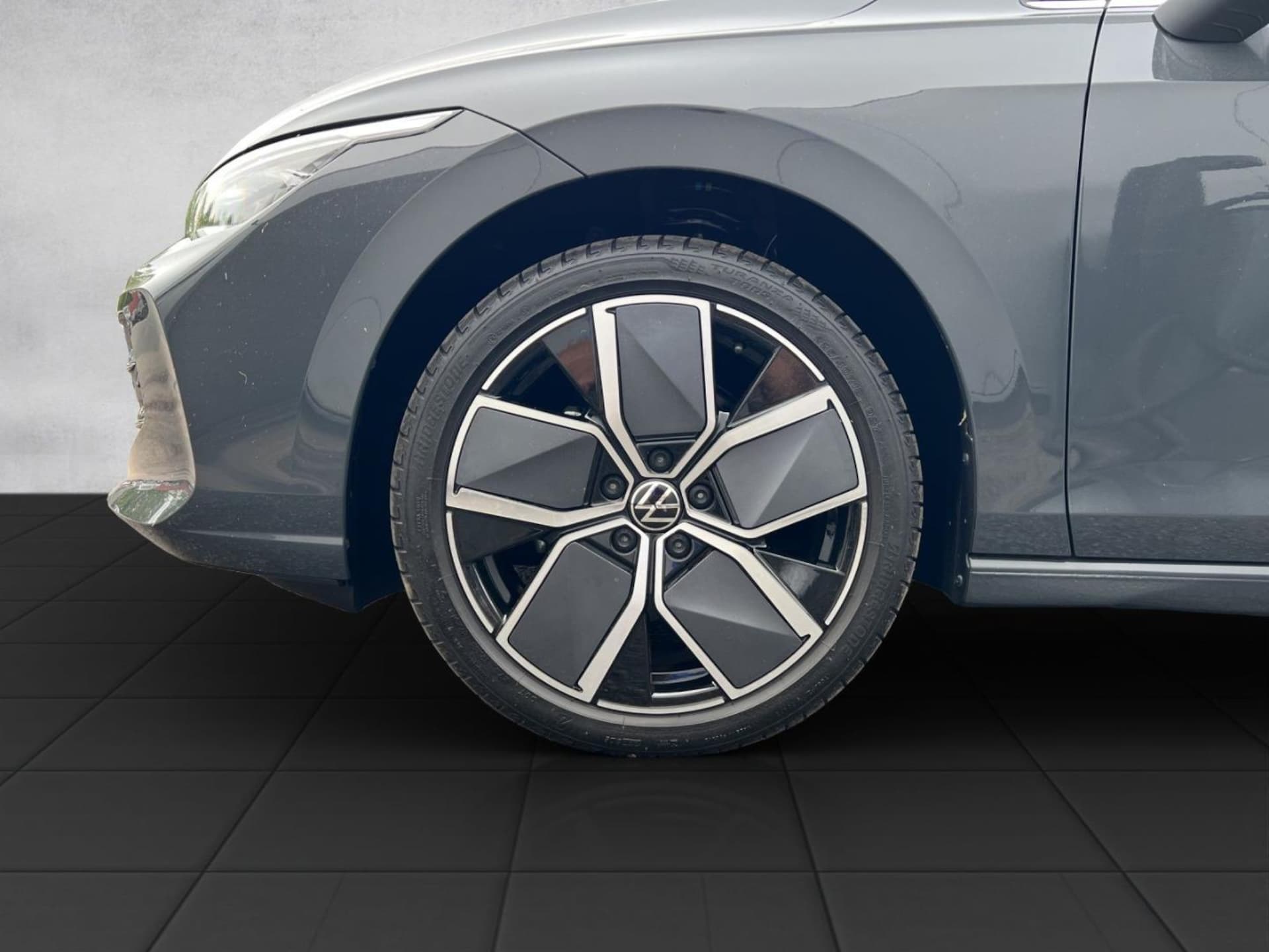 Volkswagen Golf Style