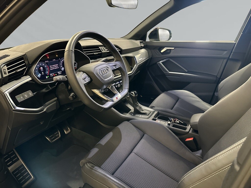 Image about Audi Q3 Q3 40 TFSI quattro S line 190 hk S tronic