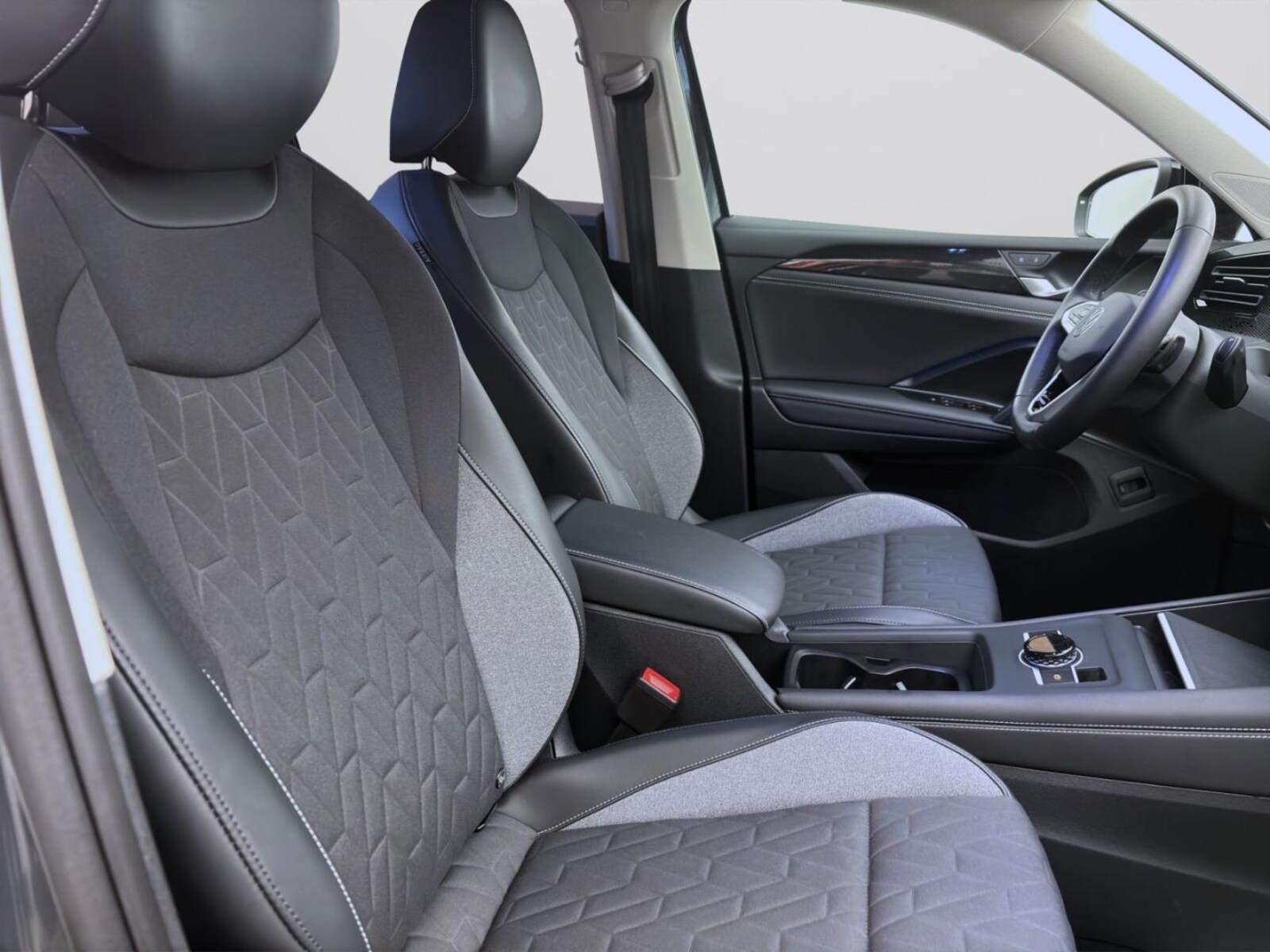 Volkswagen Tiguan – Bild 17