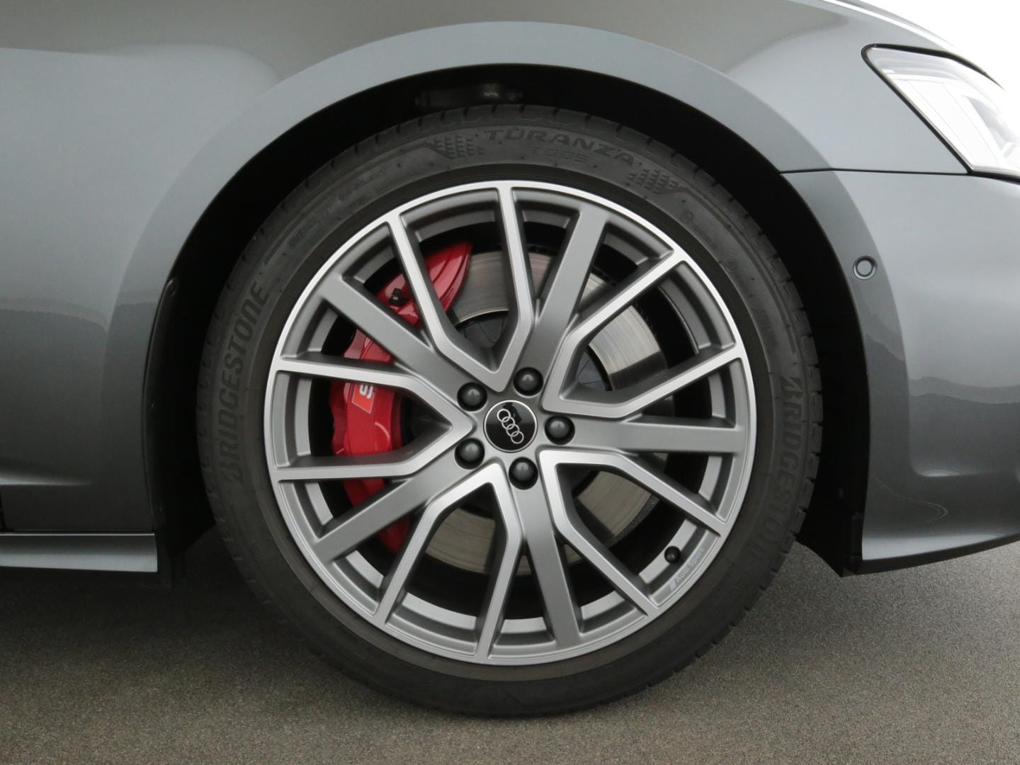 Bild über Audi S6 Avant TDI quattro tiptronic - für weitere Informationen kontaktieren Sie den Audi Partner