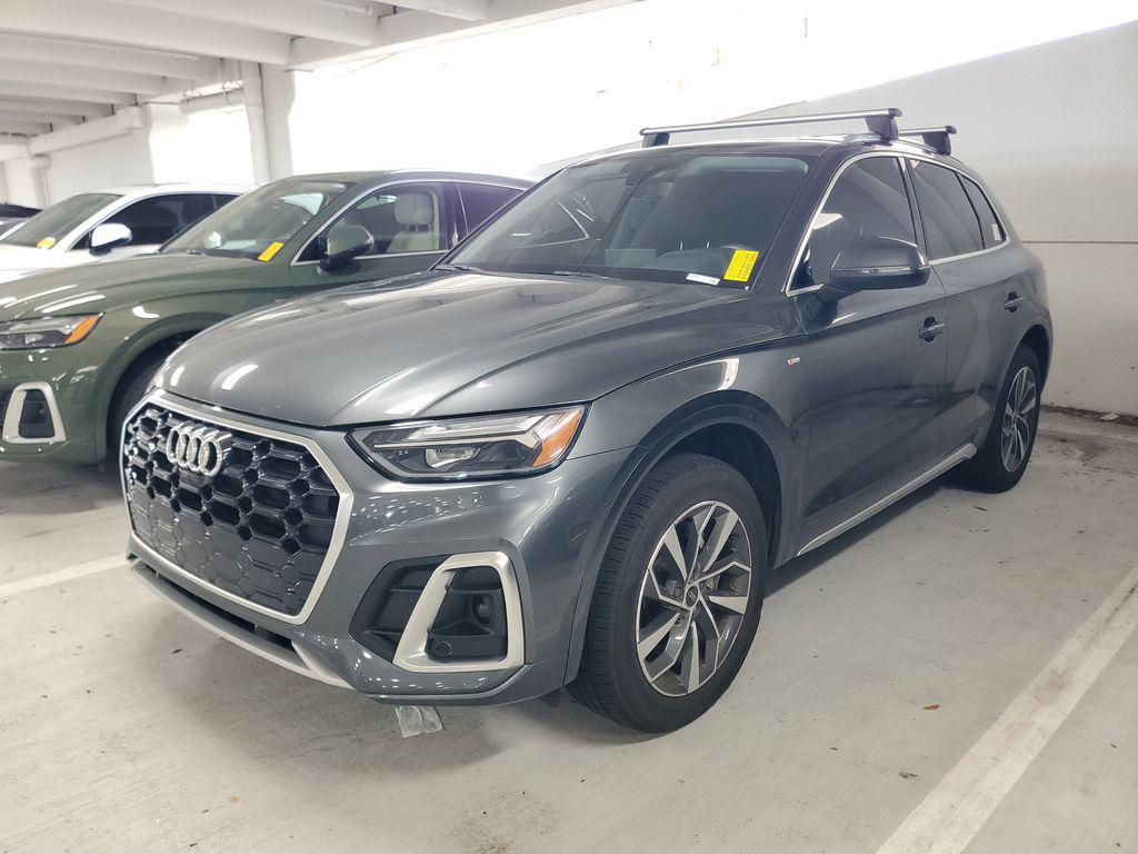2023 Audi Q5 45 Premium Plus's photo