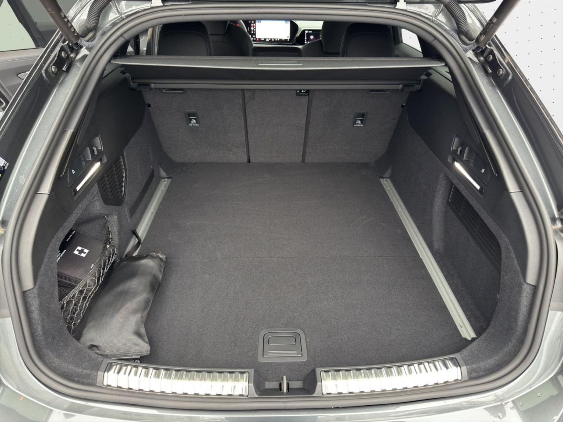 Audi A6 Avant edition one
