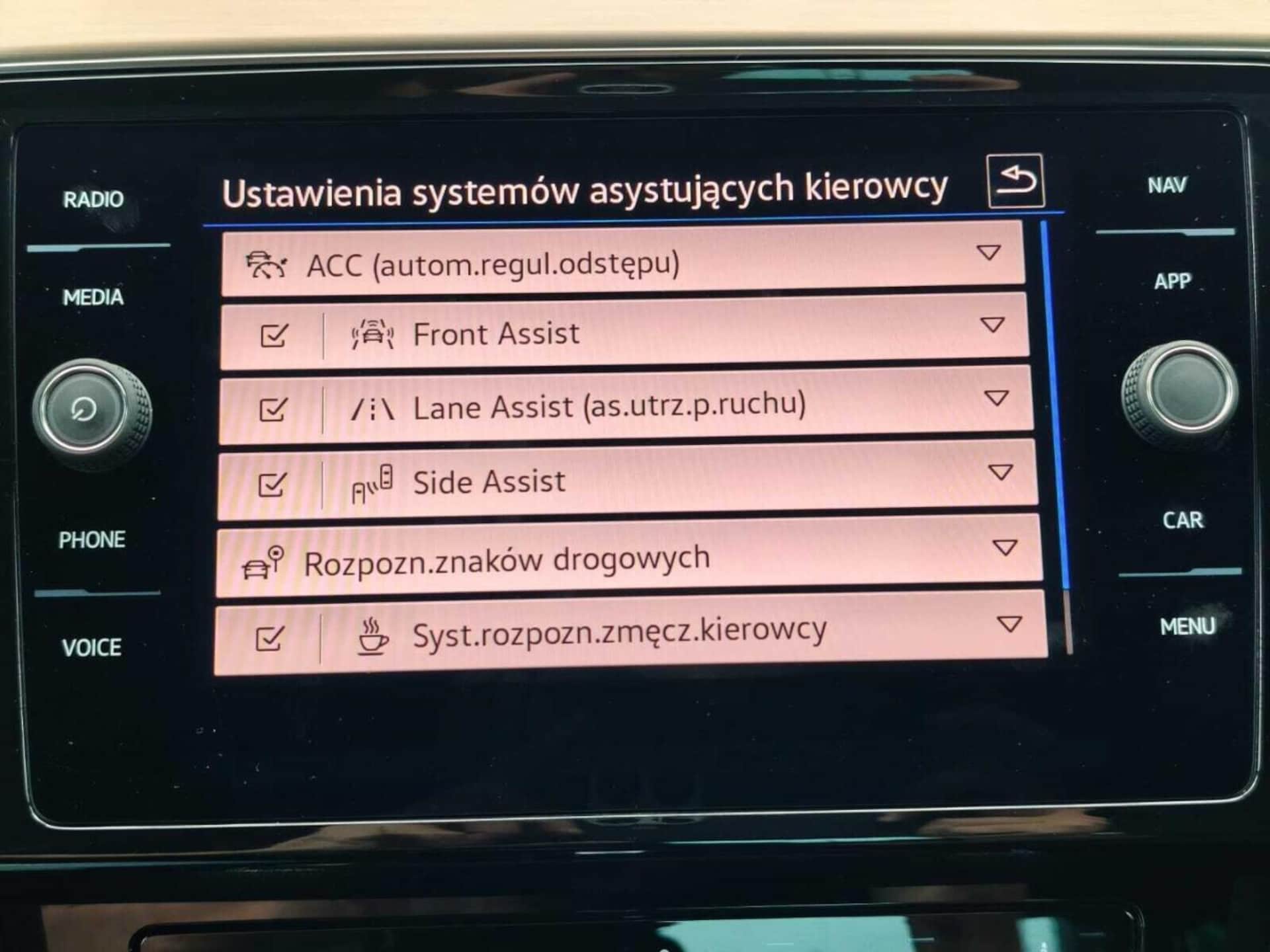 Volkswagen Passat Elegance