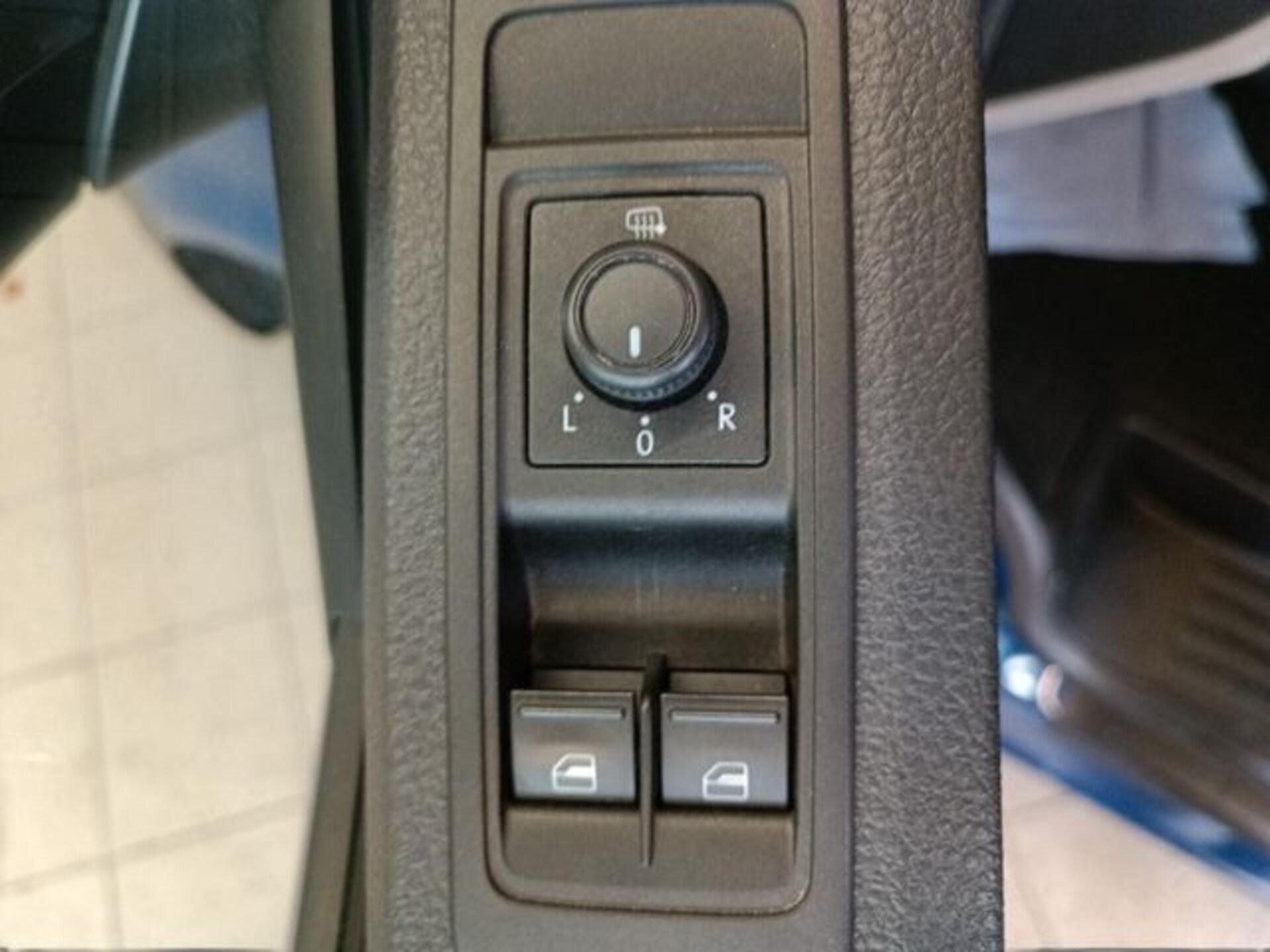 Volkswagen T6 Transporter Kombi langer Radstand