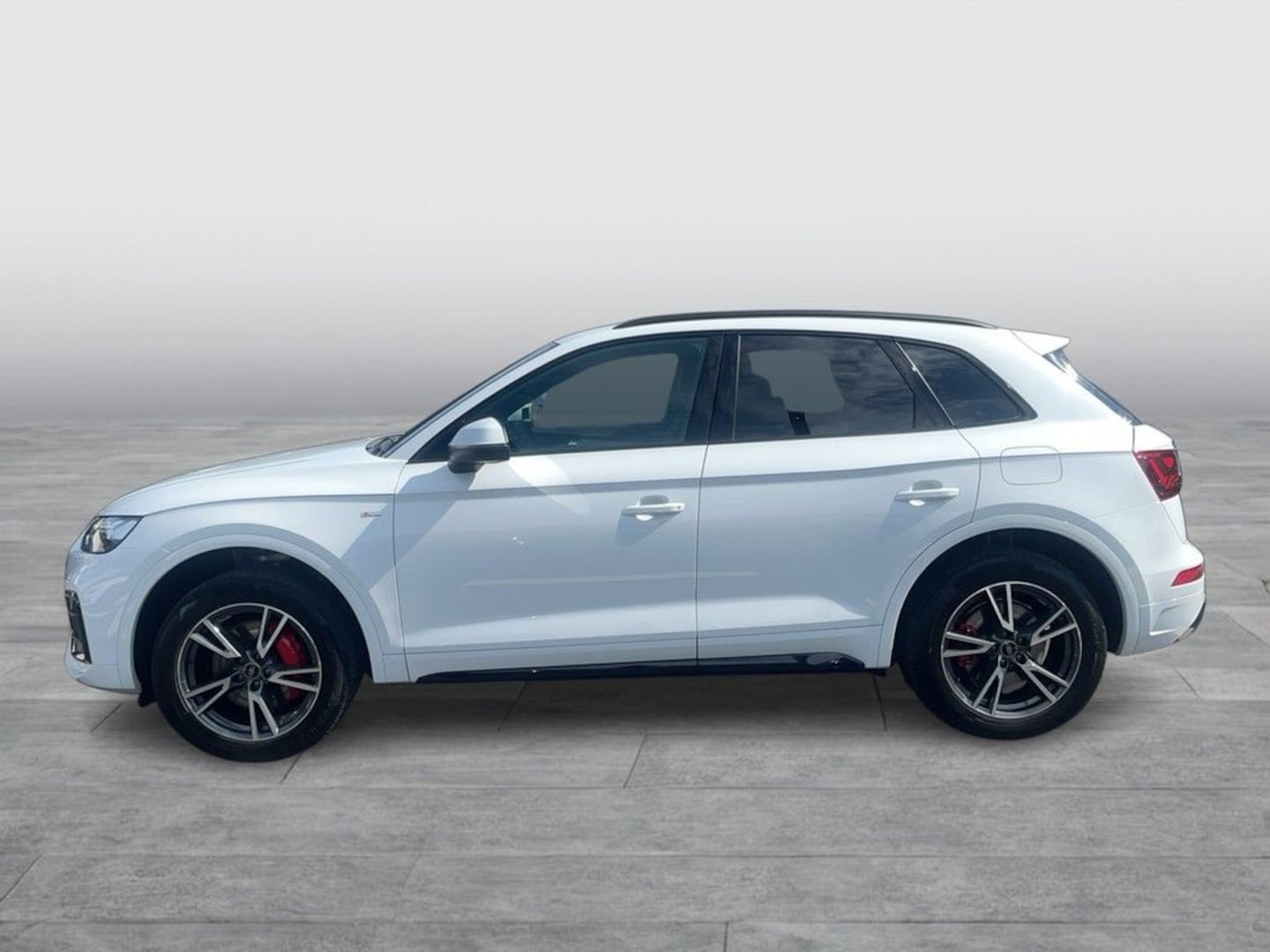 Bild über Audi Q5 TFSI e S line business 50 TFSI e quattro S tronic - für weitere Informationen kontaktieren Sie den Audi Partner