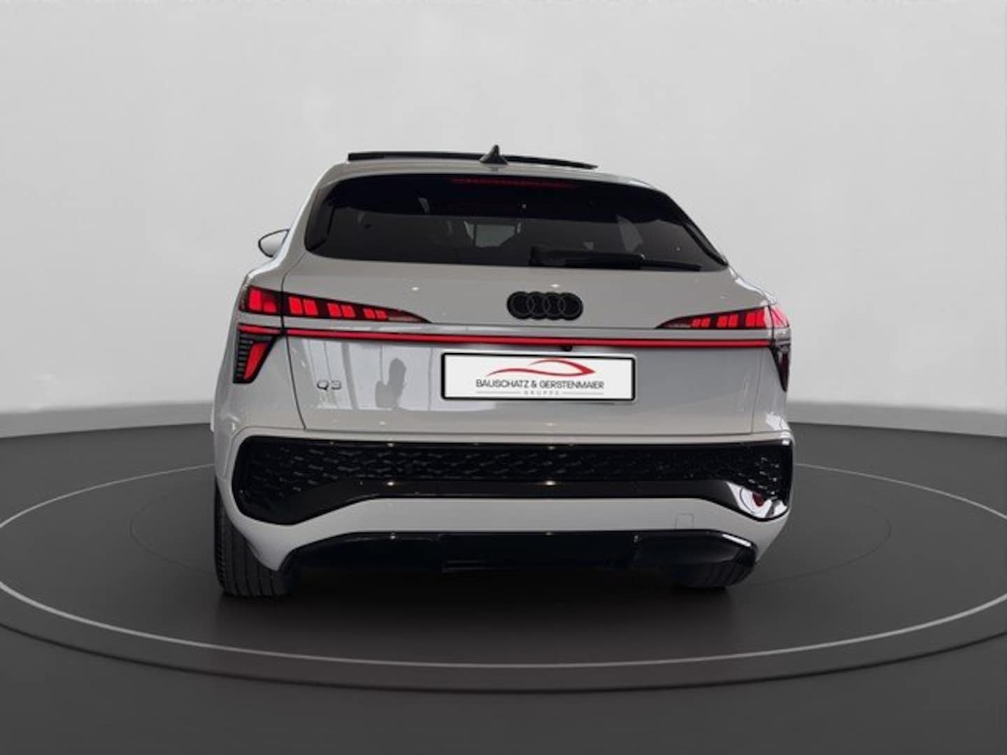 Bild über Audi Q3 Sportback TFSI 110 kW S tronic - für weitere Informationen kontaktieren Sie den Audi Partner