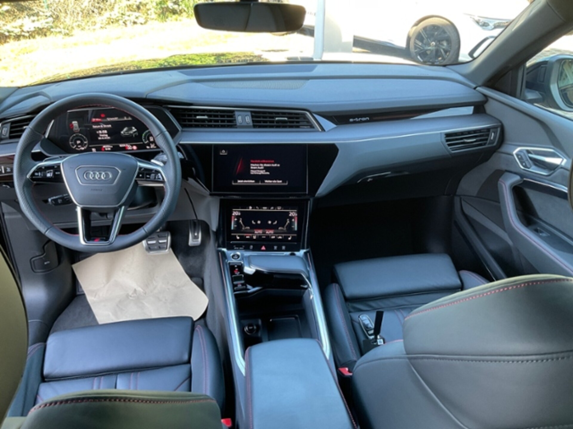 Audi Q8 e-tron S line