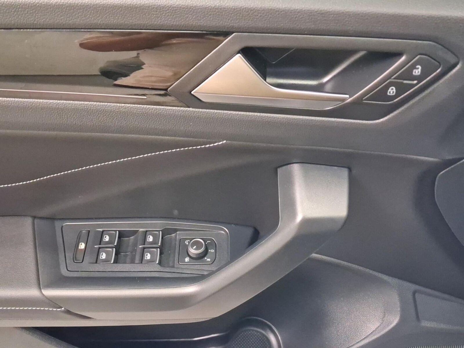 Volkswagen T-Roc – Bild 8
