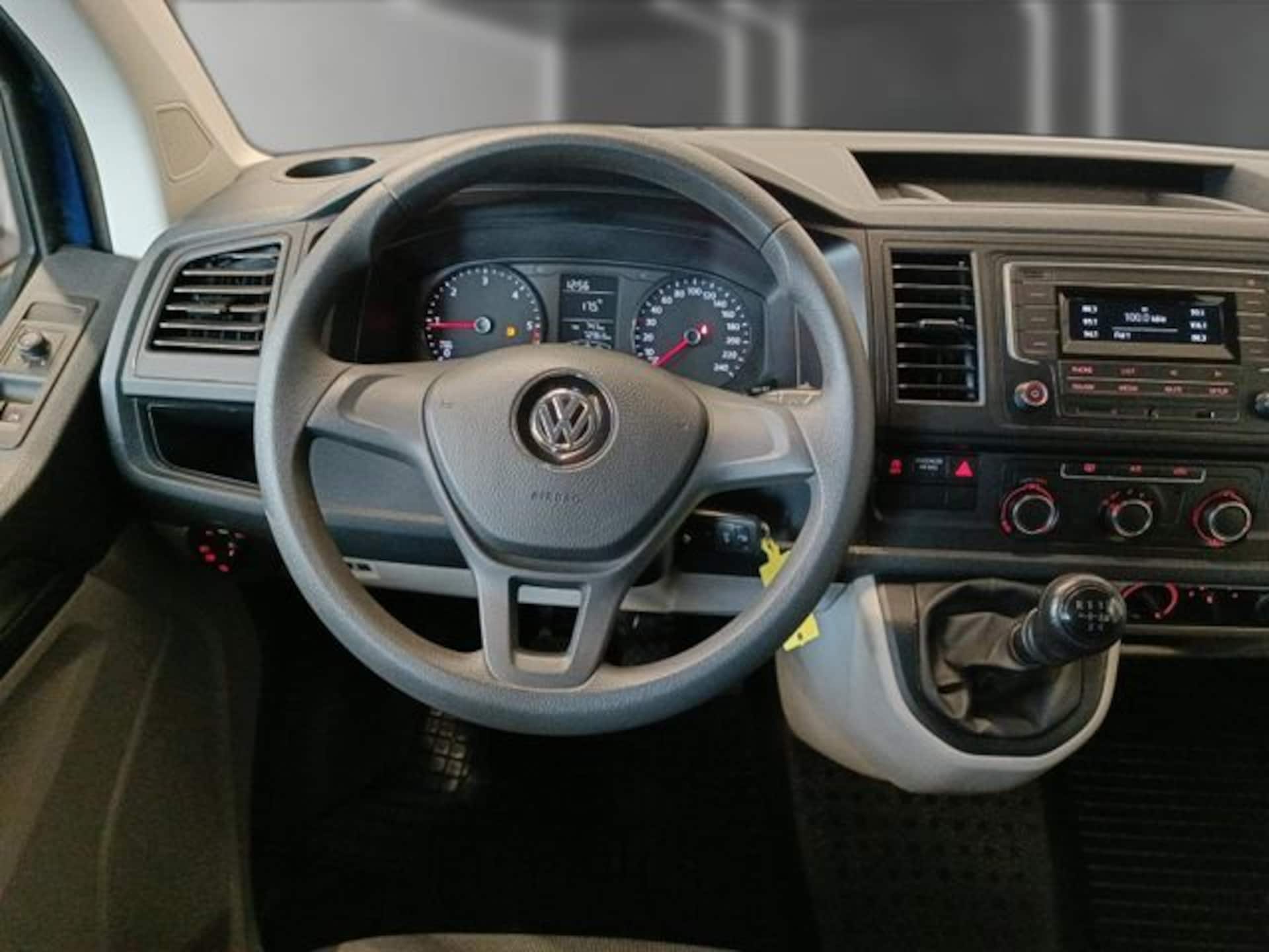 Volkswagen T6 Transporter Kombi langer Radstand