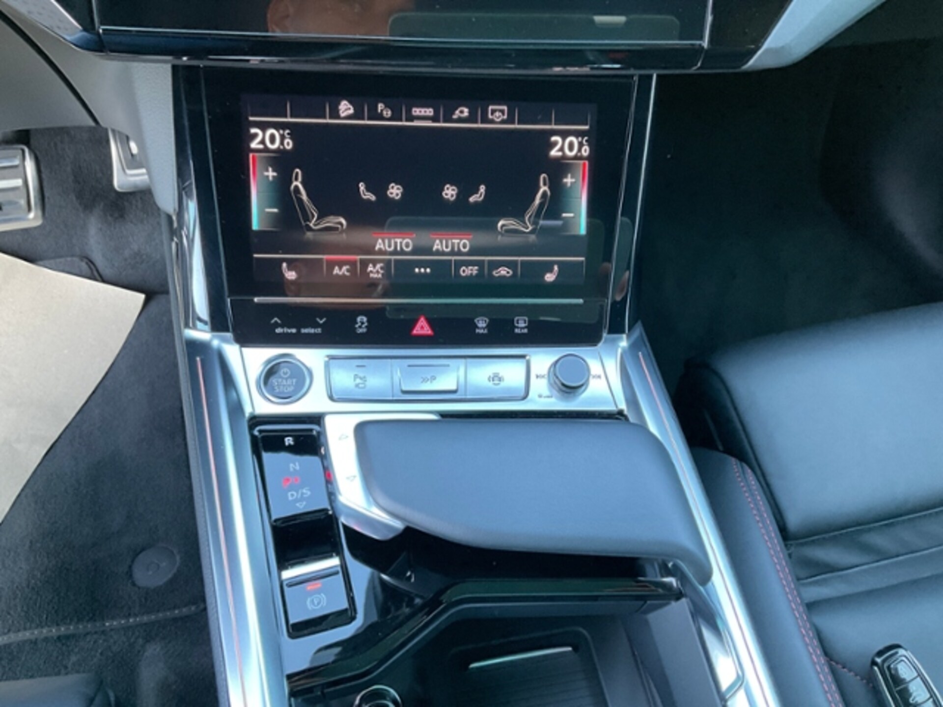 Audi Q8 e-tron S line