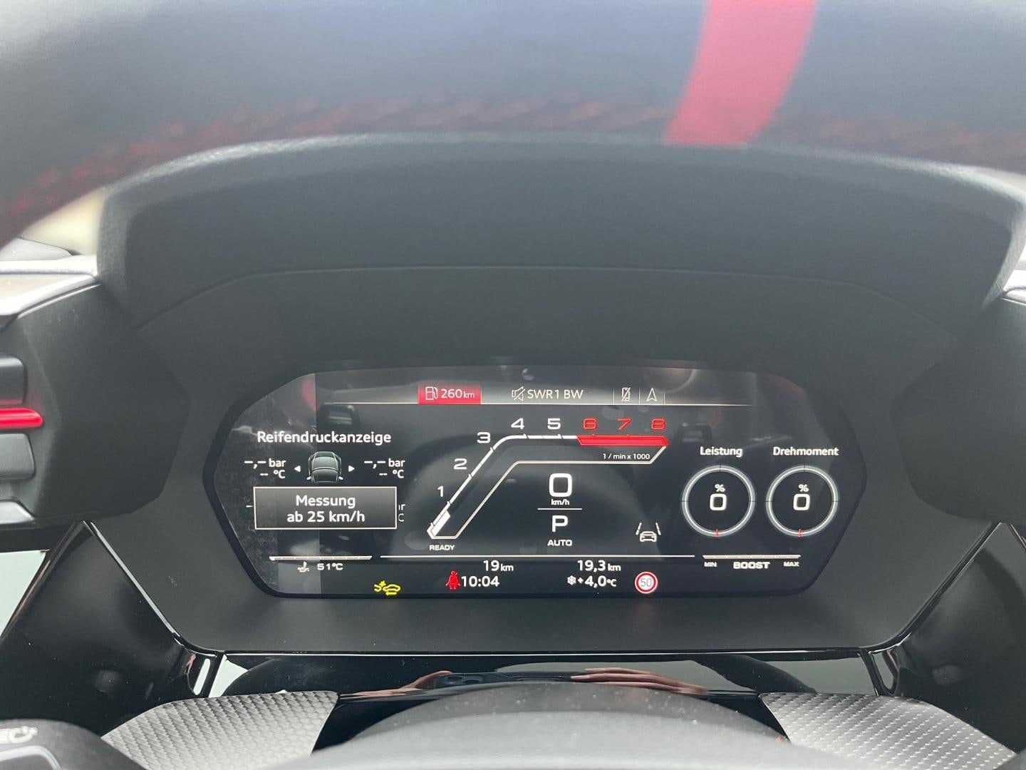 Bild über Audi RS 3 Limousine TFSI quattro S tronic - für weitere Informationen kontaktieren Sie den Audi Partner
