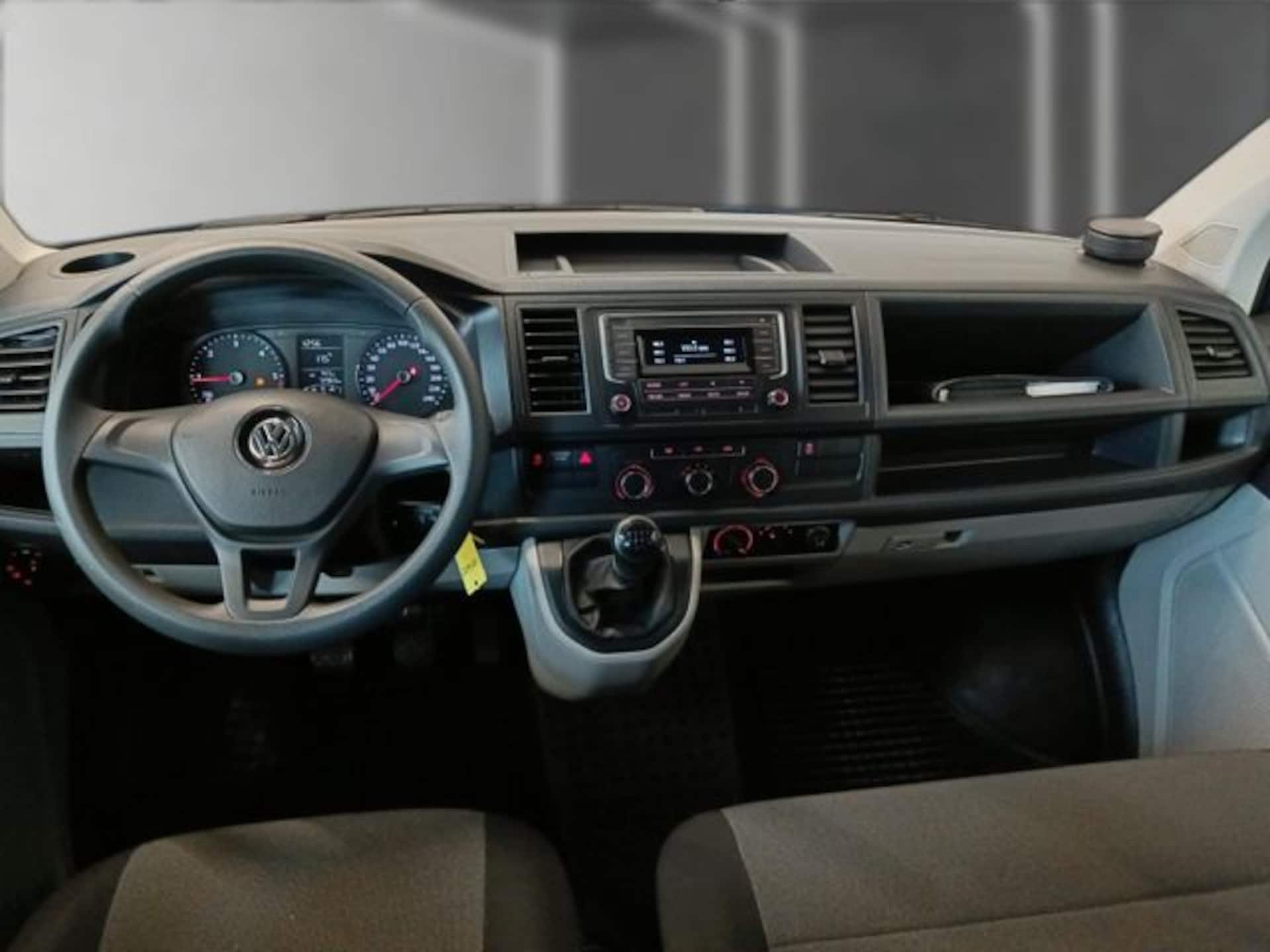 Volkswagen T6 Transporter Kombi langer Radstand