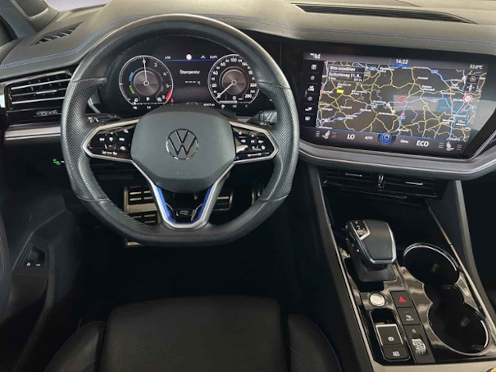 Volkswagen Touareg R