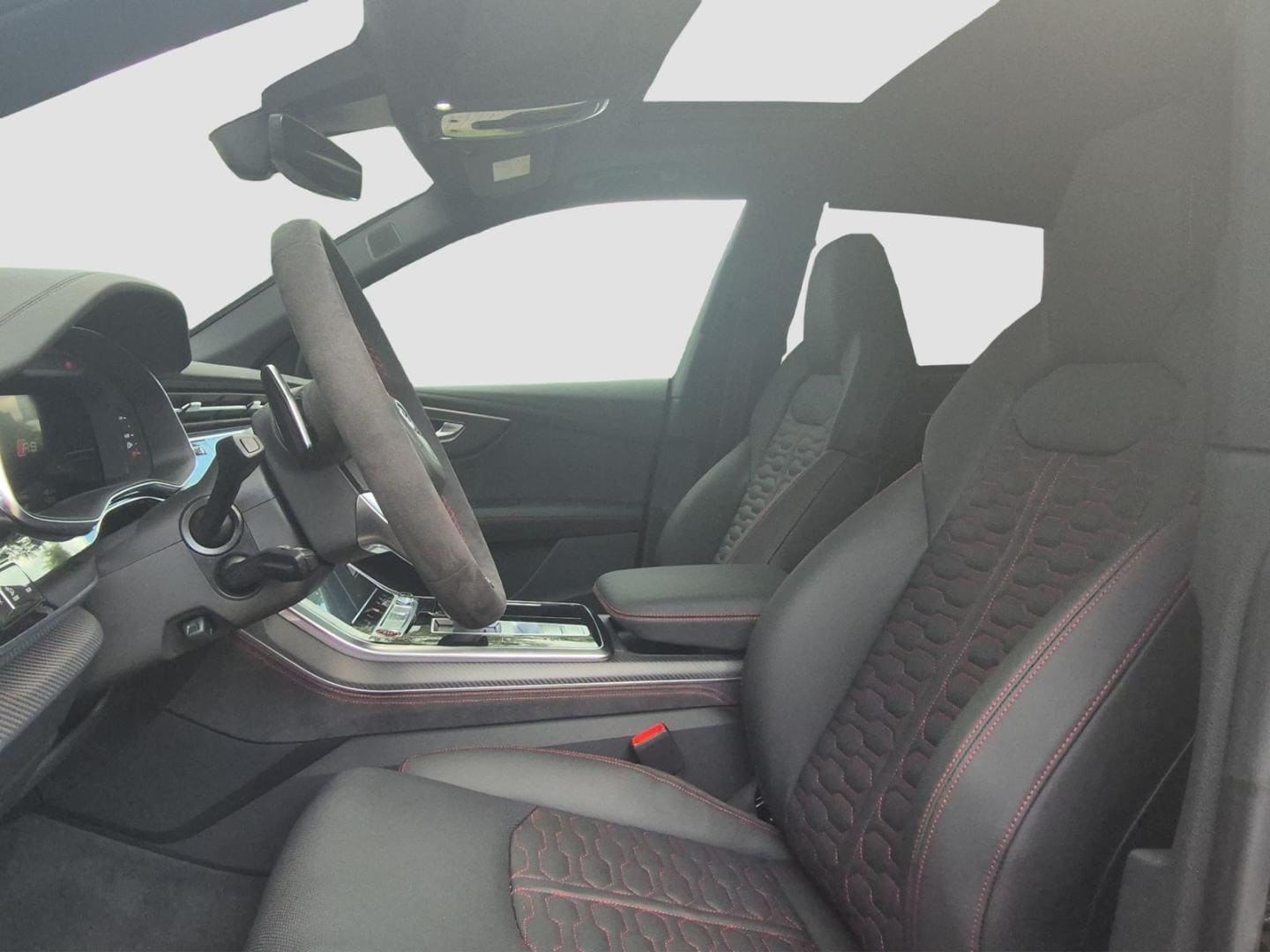 Bild über Audi RS Q8 SUV TFSI quattro 471 kW tiptronic - für weitere Informationen kontaktieren Sie den Audi Partner
