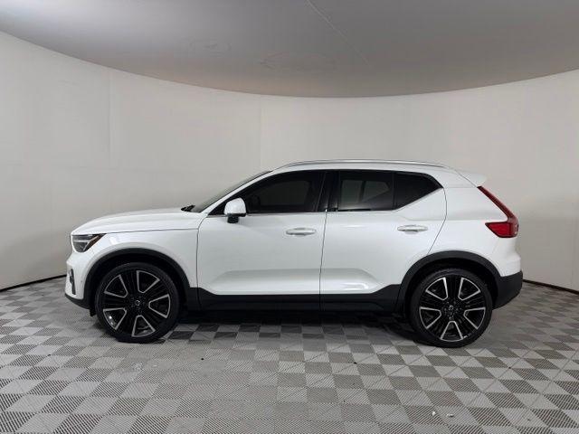 2024 Volvo XC40