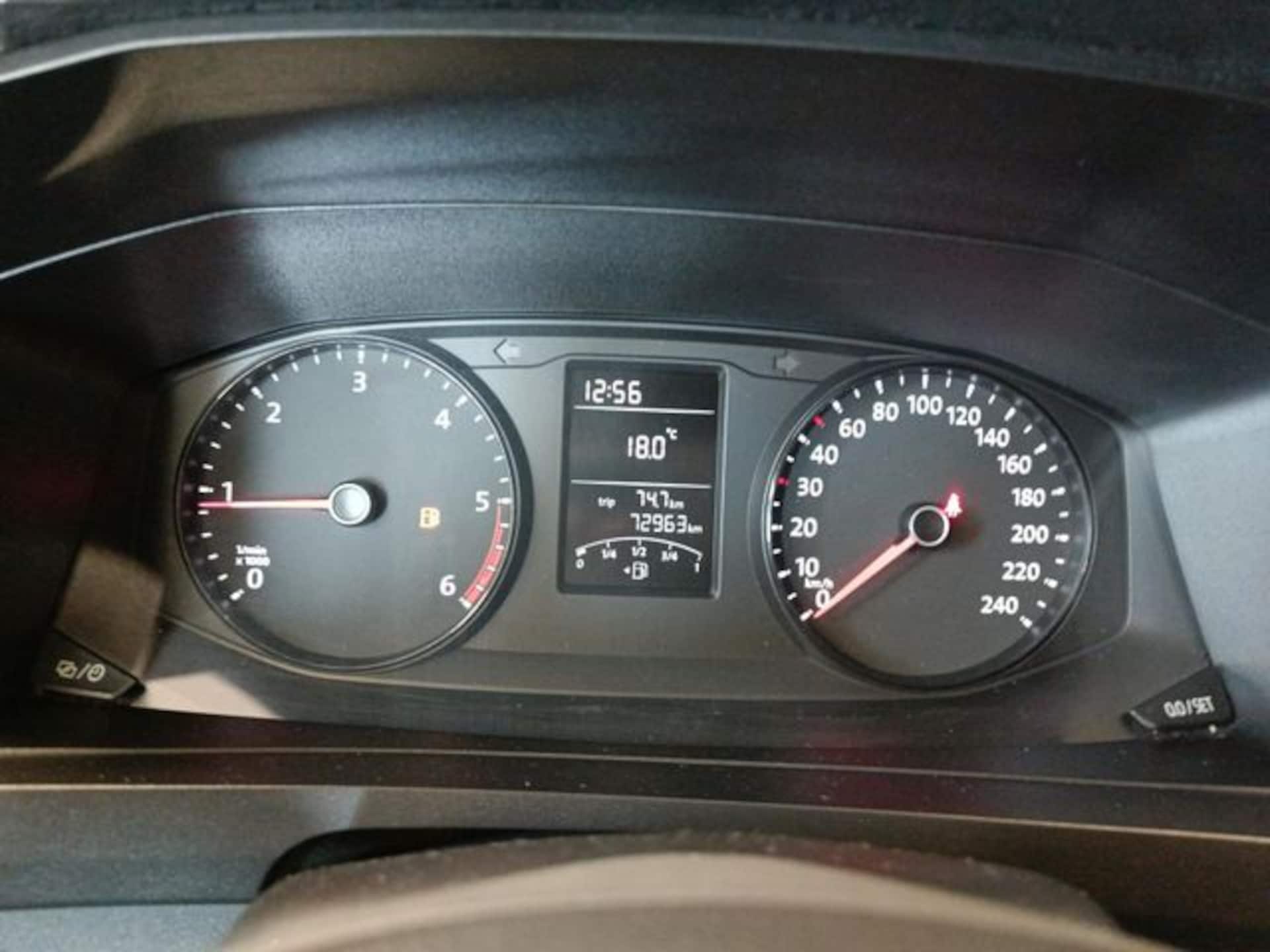 Volkswagen T6 Transporter Kombi langer Radstand