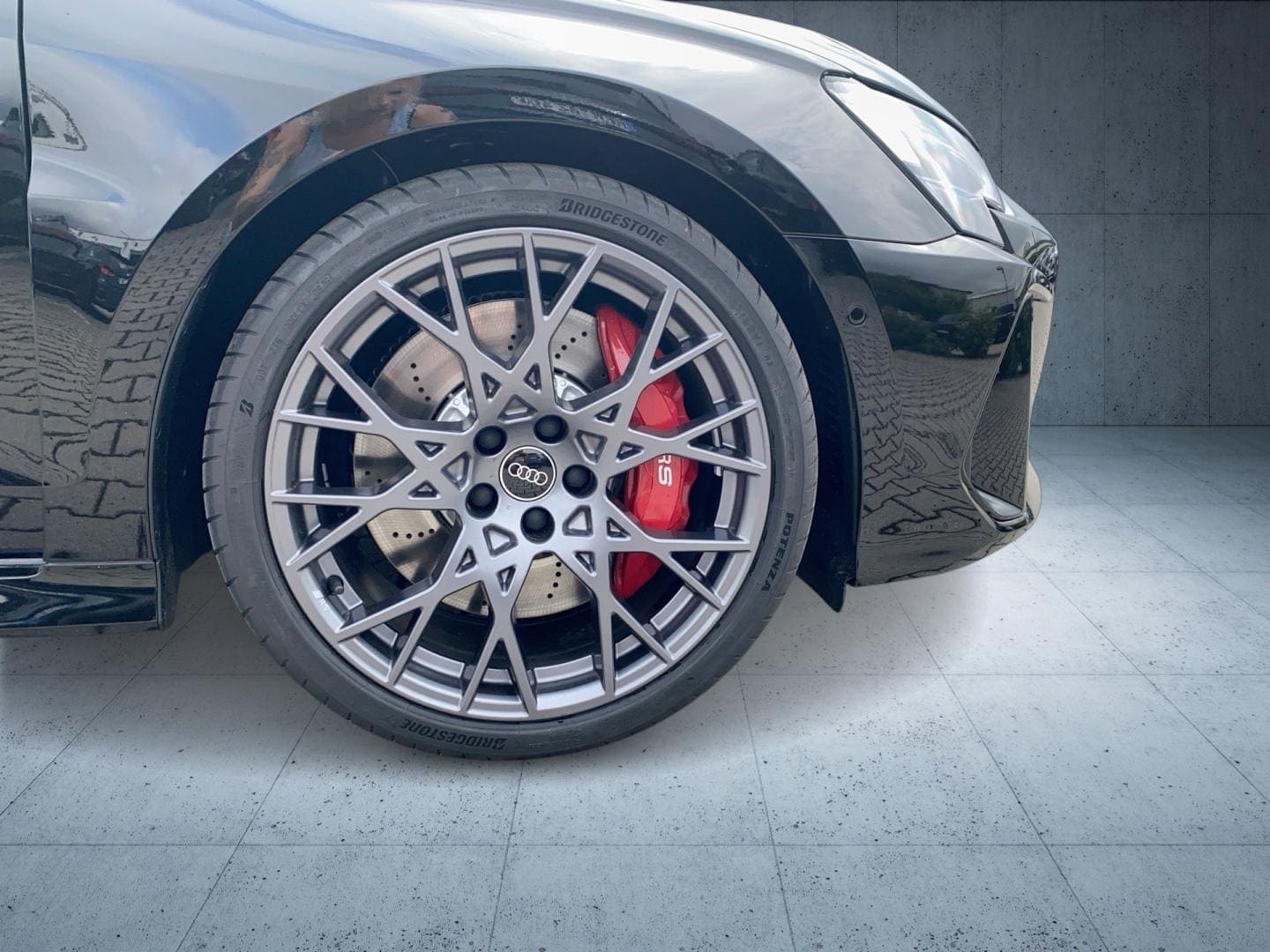 Bild über Audi RS 3 Limousine TFSI quattro 294 kW S tronic - für weitere Informationen kontaktieren Sie den Audi Partner