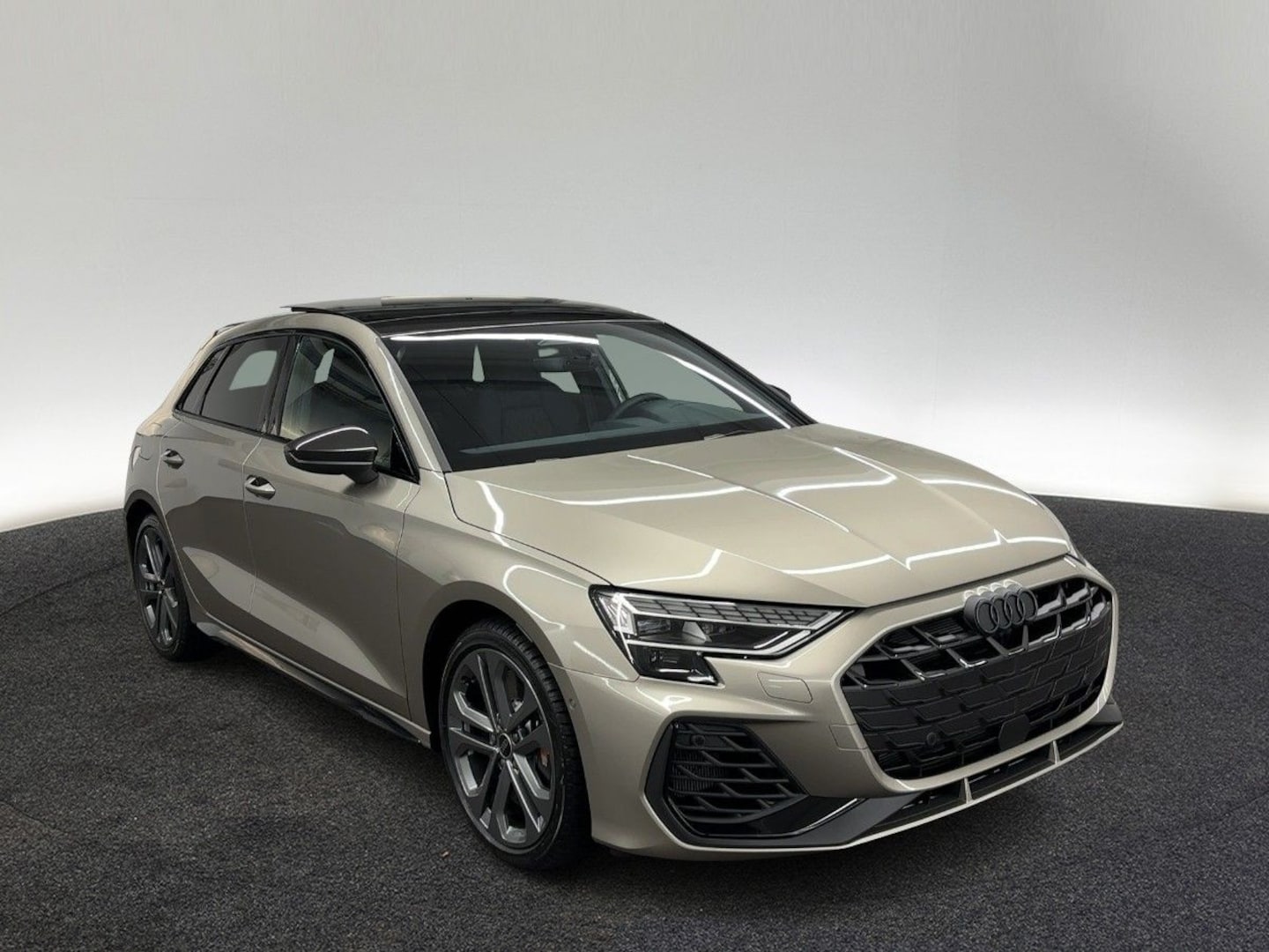 Bild über Audi S3 Sportback TFSI quattro S tronic - für weitere Informationen kontaktieren Sie den Audi Partner