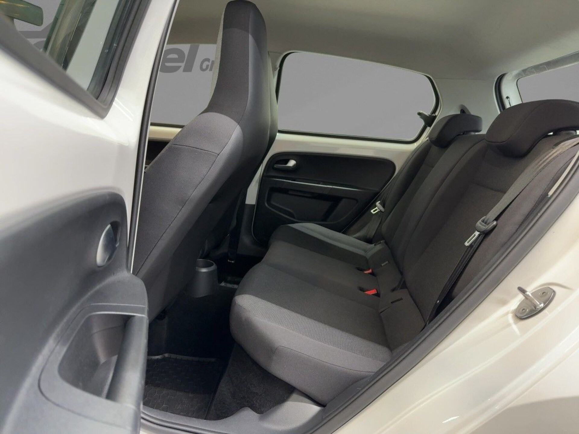 Volkswagen up! move up!