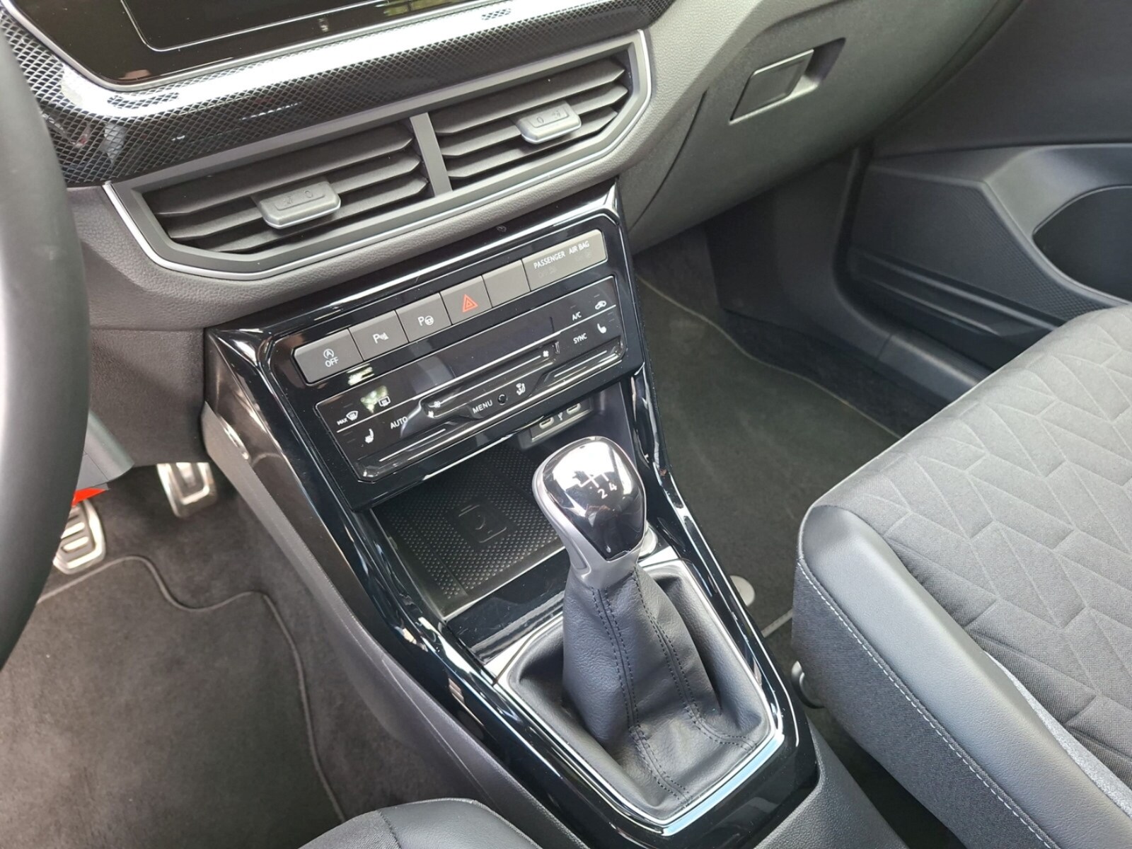 Volkswagen T-Cross – Bild 10