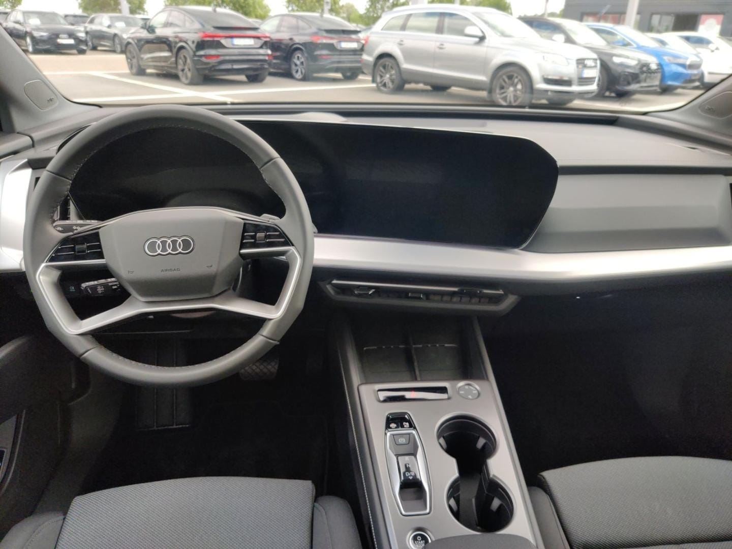 Bild über Audi Q4 SUV e-tron e-tron performance 210 kW - für weitere Informationen kontaktieren Sie den Audi Partner