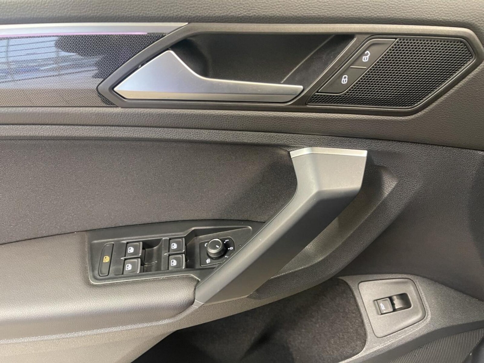 Volkswagen Tiguan – Bild 9