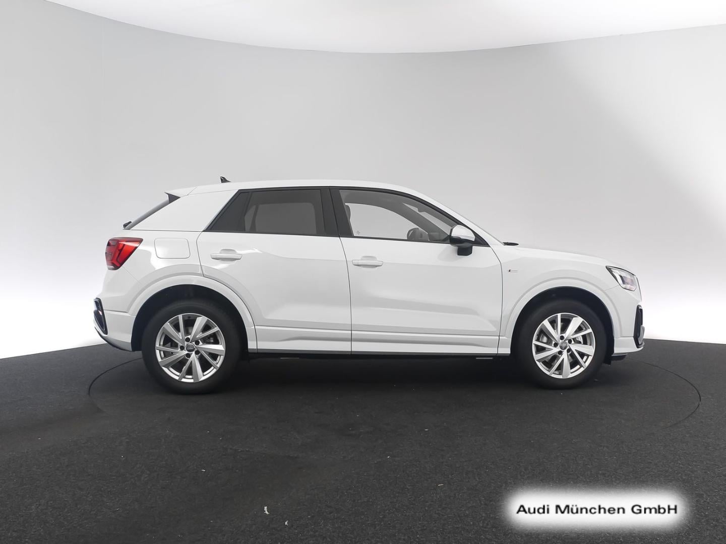 Bild über Audi Q2 S line 40 TFSI quattro S tronic - für weitere Informationen kontaktieren Sie den Audi Partner