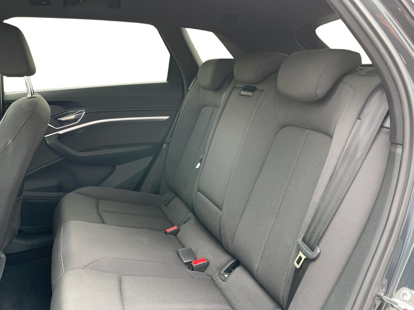 Image about Audi e-tron advanced 55 quattro 300,00 kW