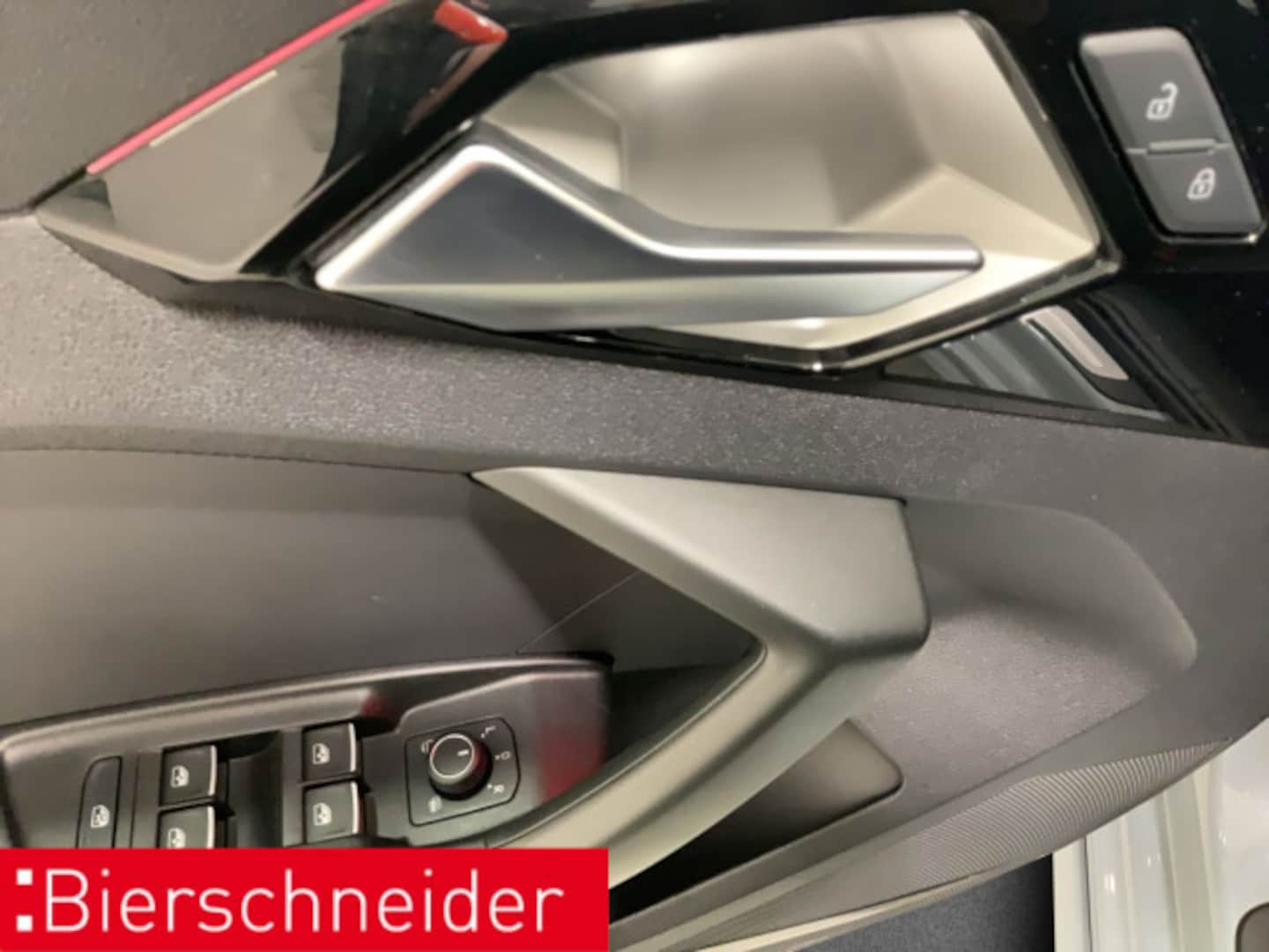 Bild über Audi A1 Sportback S line 40 TFSI S tronic - für weitere Informationen kontaktieren Sie den Audi Partner