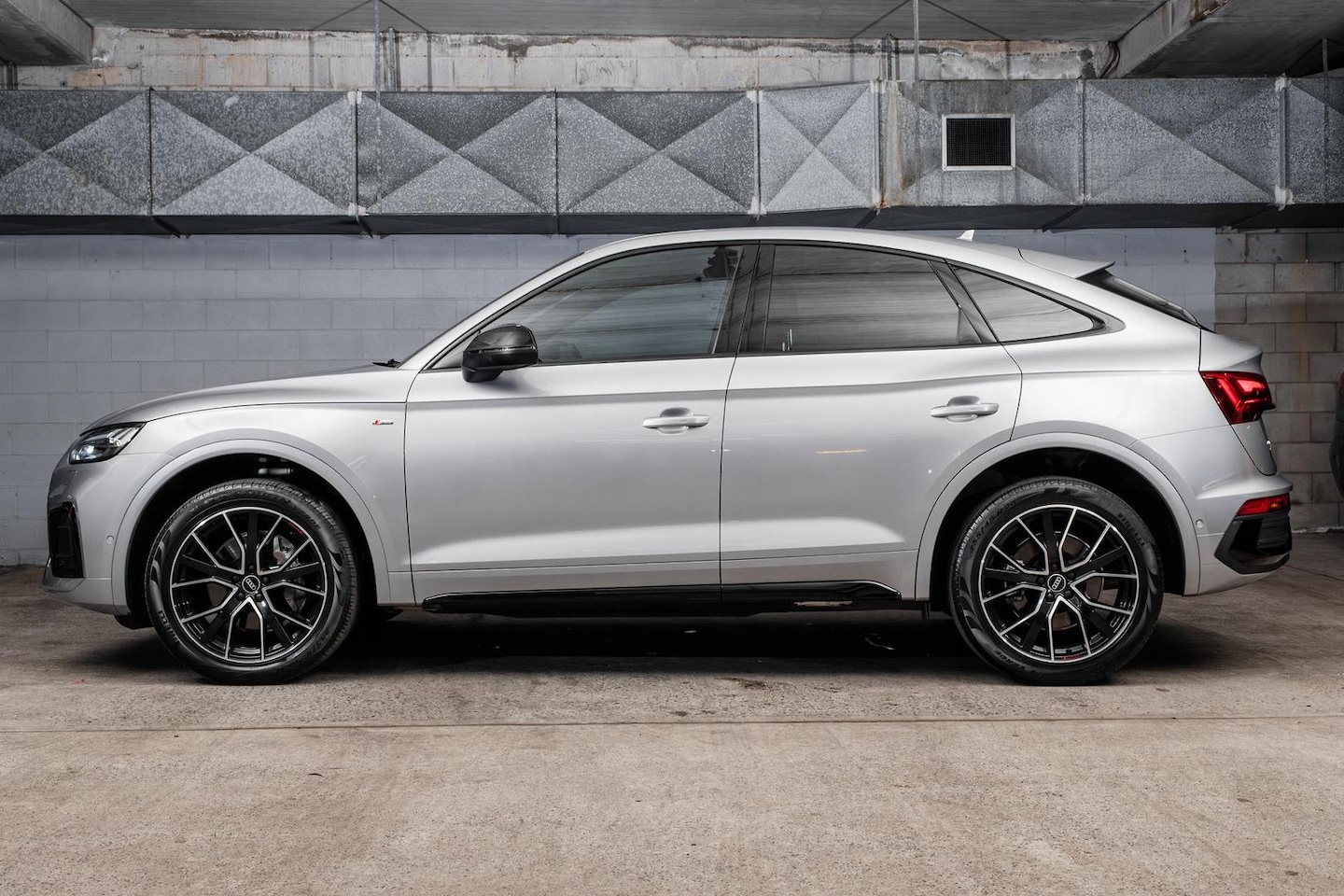 Image about Audi Q5 Sportback 40 TDI quattro S tronic