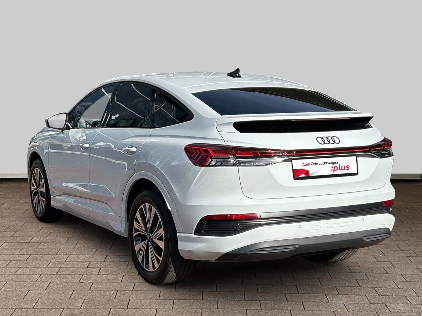 Bild über Audi Q4 Sportback e-tron 40 e-tron - für weitere Informationen kontaktieren Sie den Audi Partner