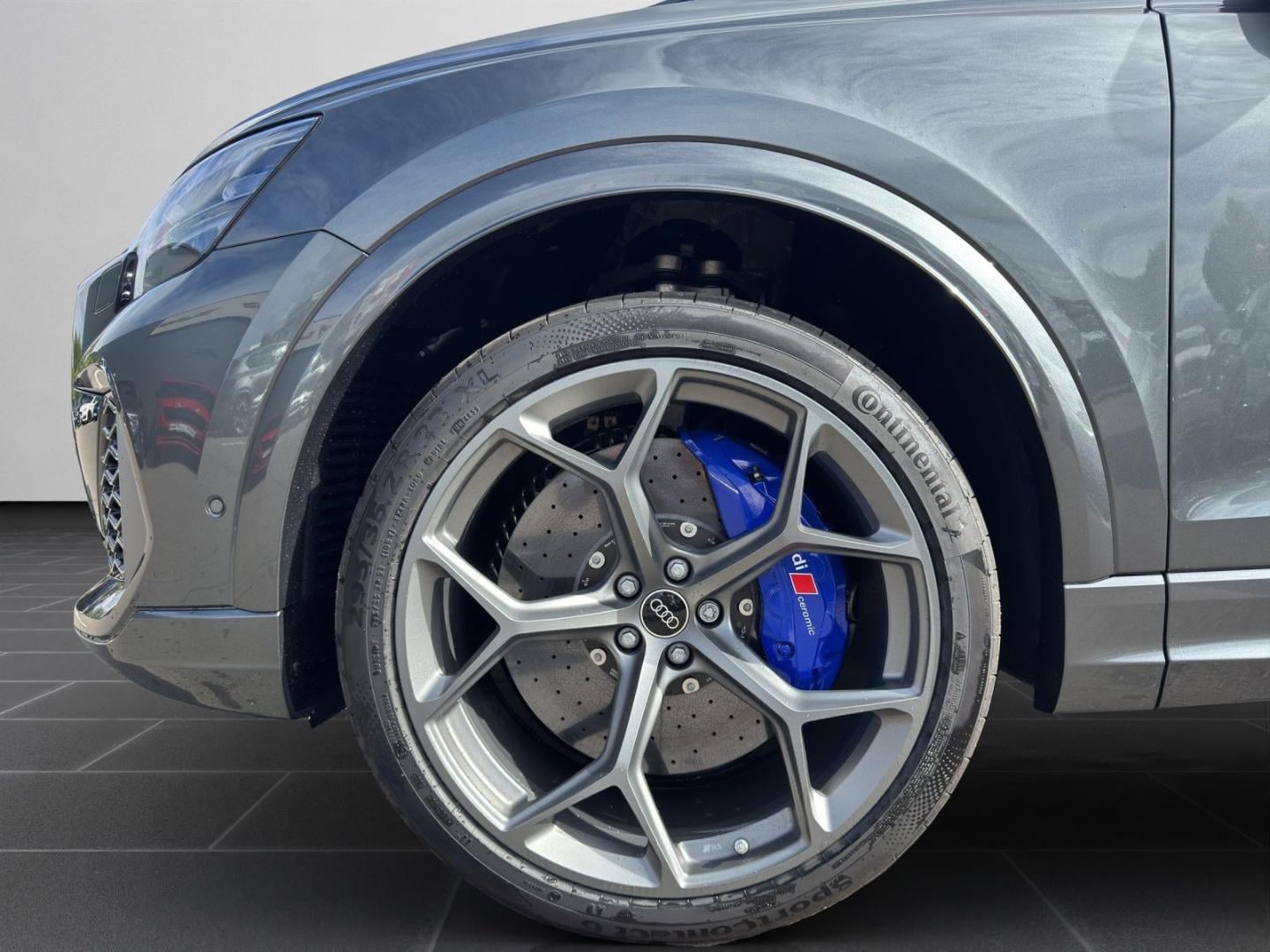 Bild über Audi RS Q8 SUV TFSI quattro 471 kW tiptronic - für weitere Informationen kontaktieren Sie den Audi Partner