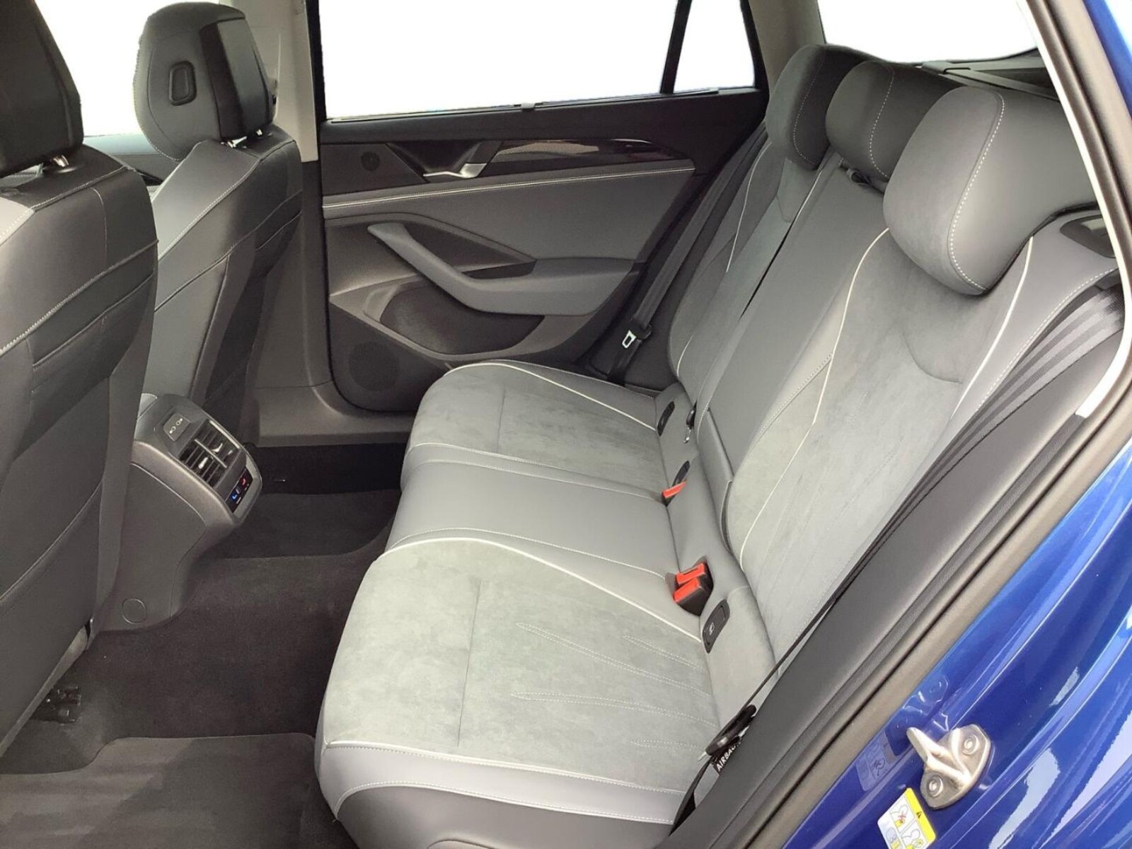 Volkswagen Passat – Bild 9