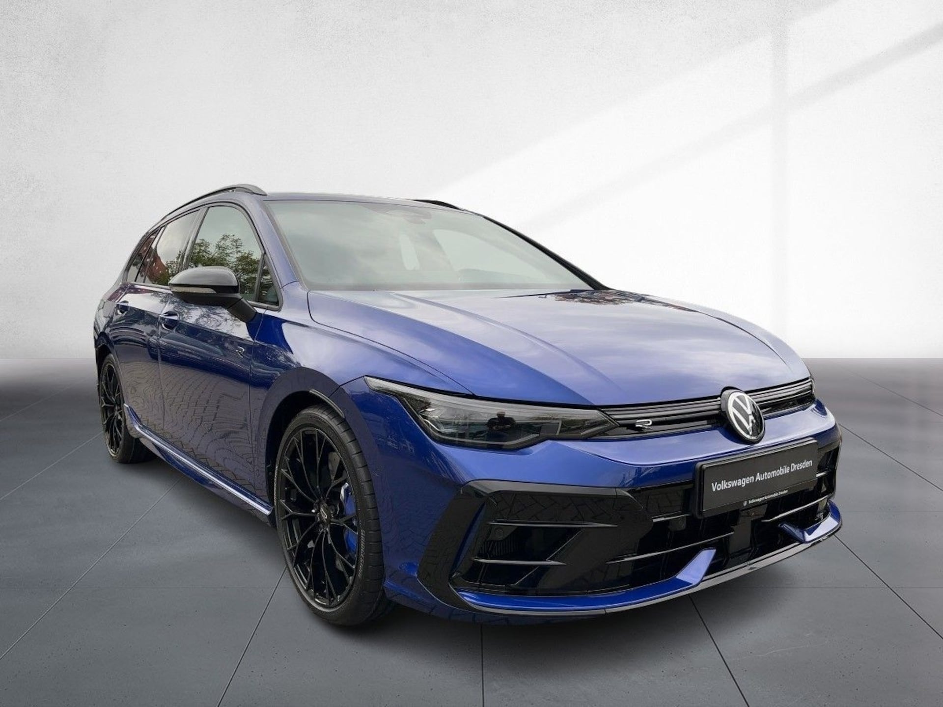 Volkswagen Golf Variant R