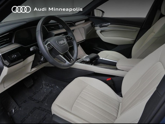 2024 Audi Q8 Sportback e-tron