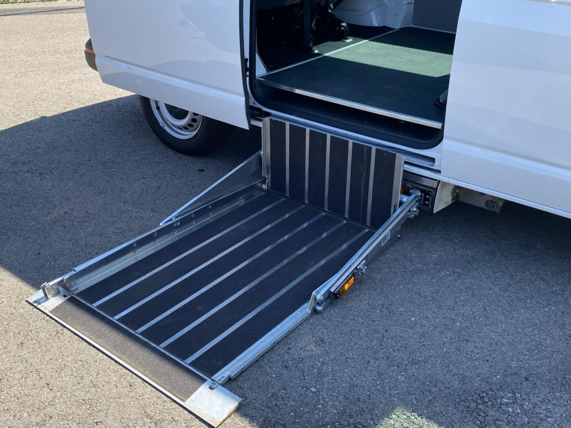Volkswagen T6 Transporter Kombi kurzer Radstand