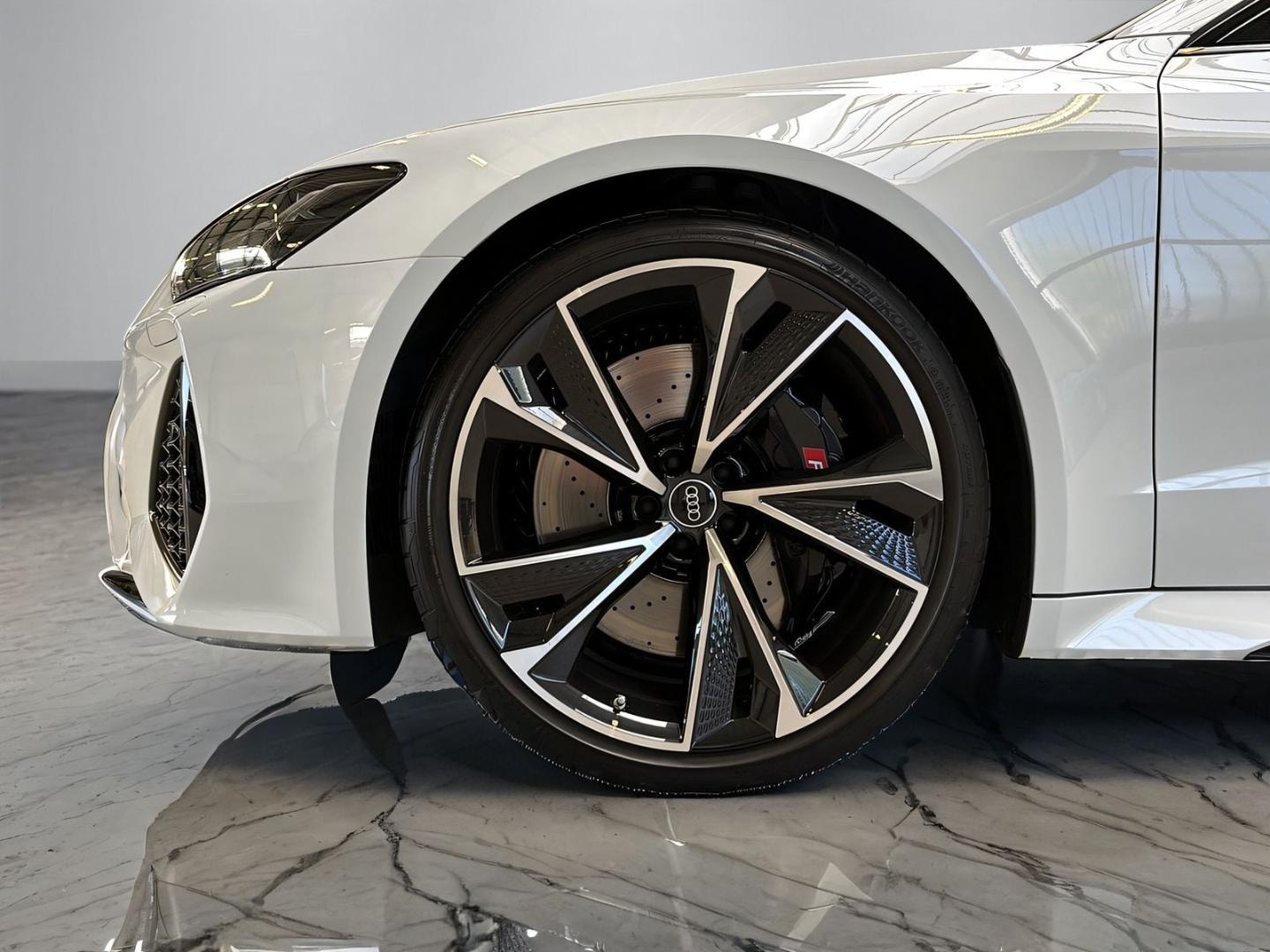 Bild über Audi RS 7 Sportback TFSI quattro tiptronic - für weitere Informationen kontaktieren Sie den Audi Partner