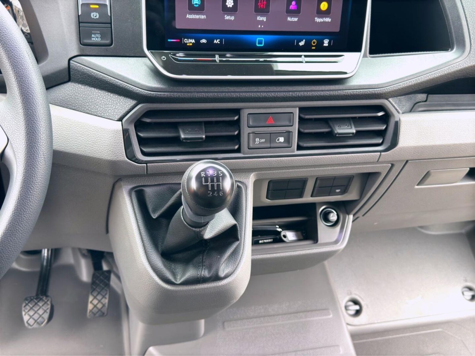 Volkswagen Crafter Kasten mittlerer Radstand – Bild 17